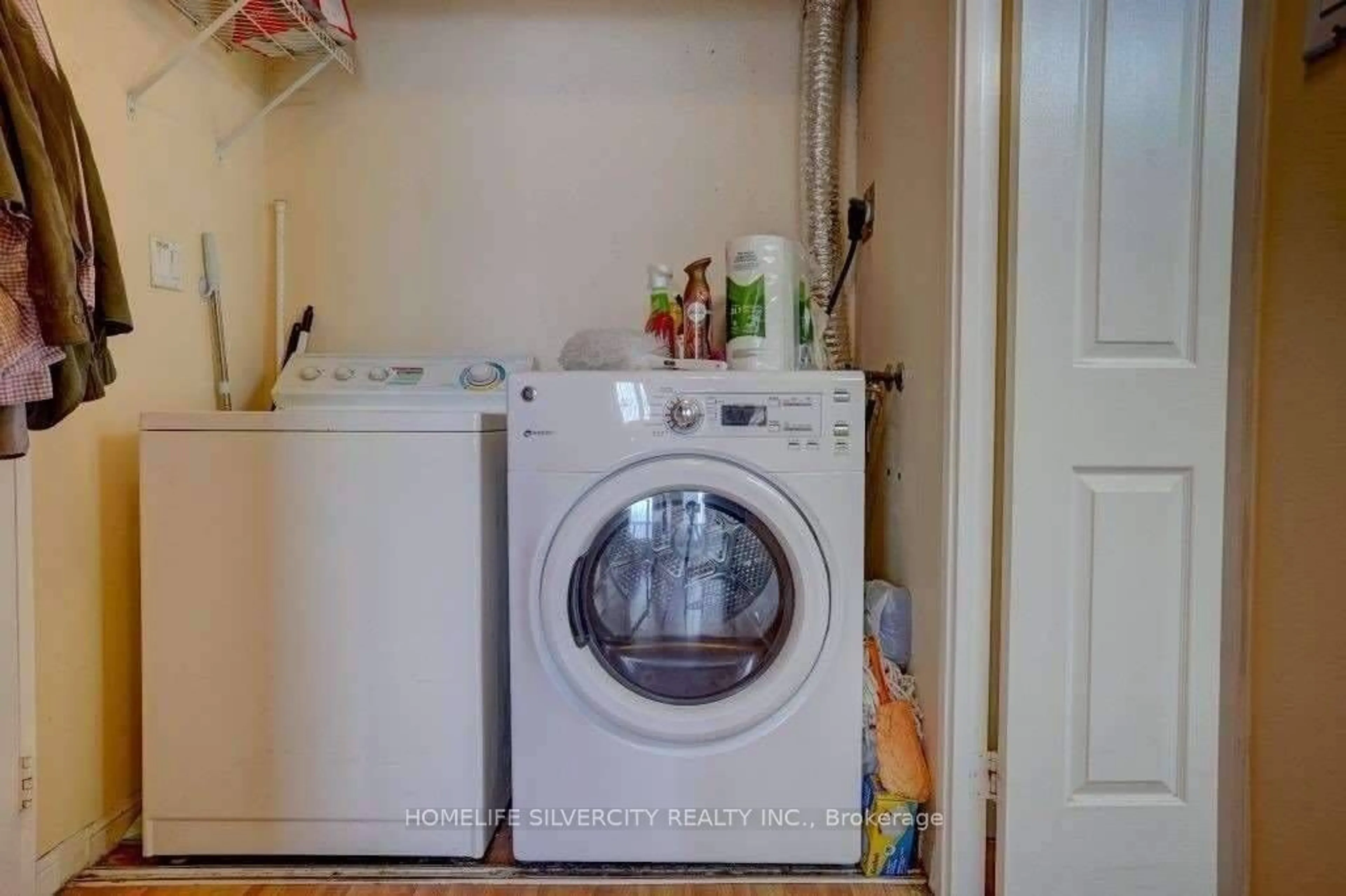 Laundry room for 88 Corporate Dr #1617, Toronto Ontario M1H 3G6