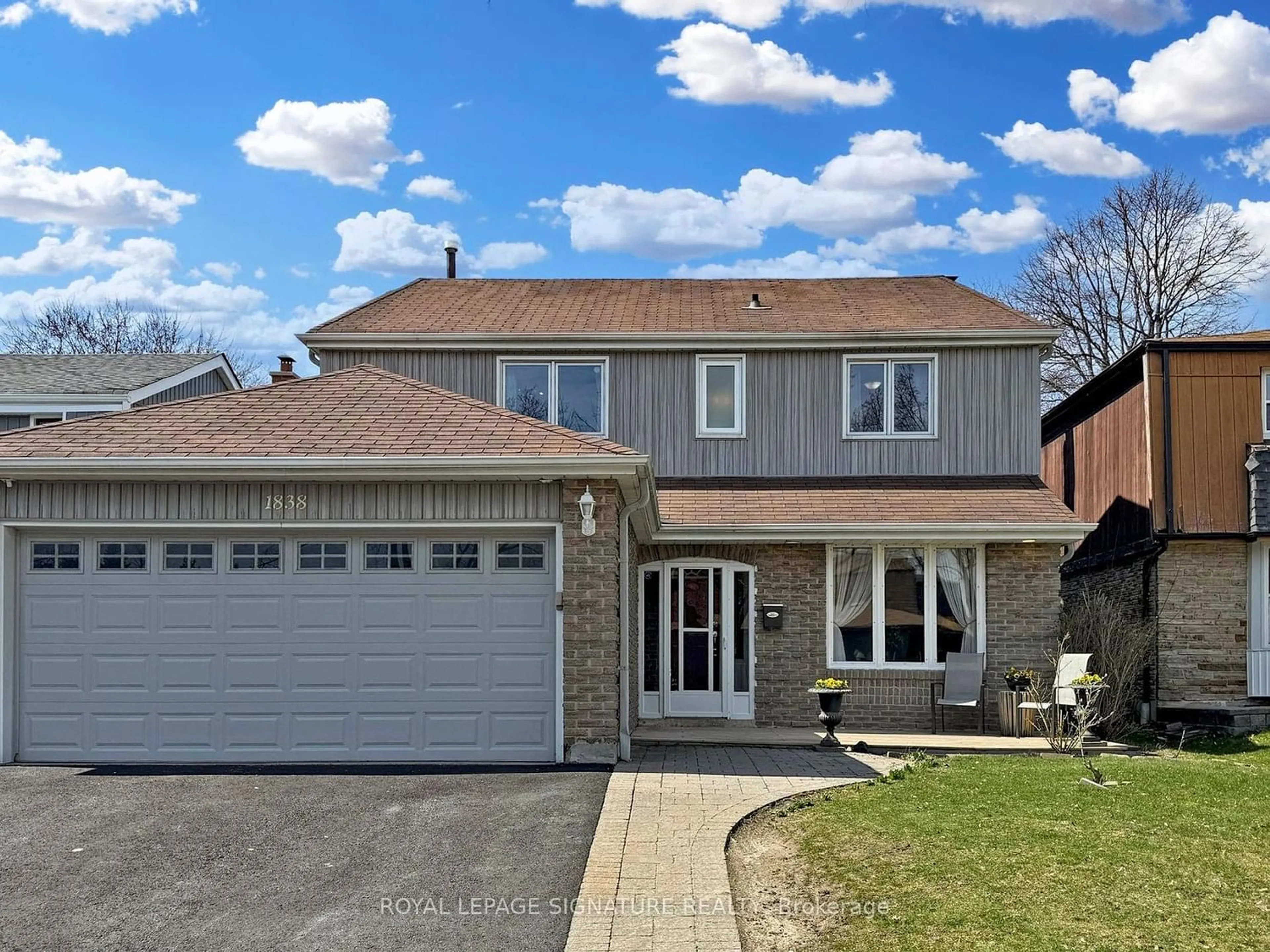 Frontside or backside of a home for 1838 Shadybrook Dr, Pickering Ontario L1V 3A5