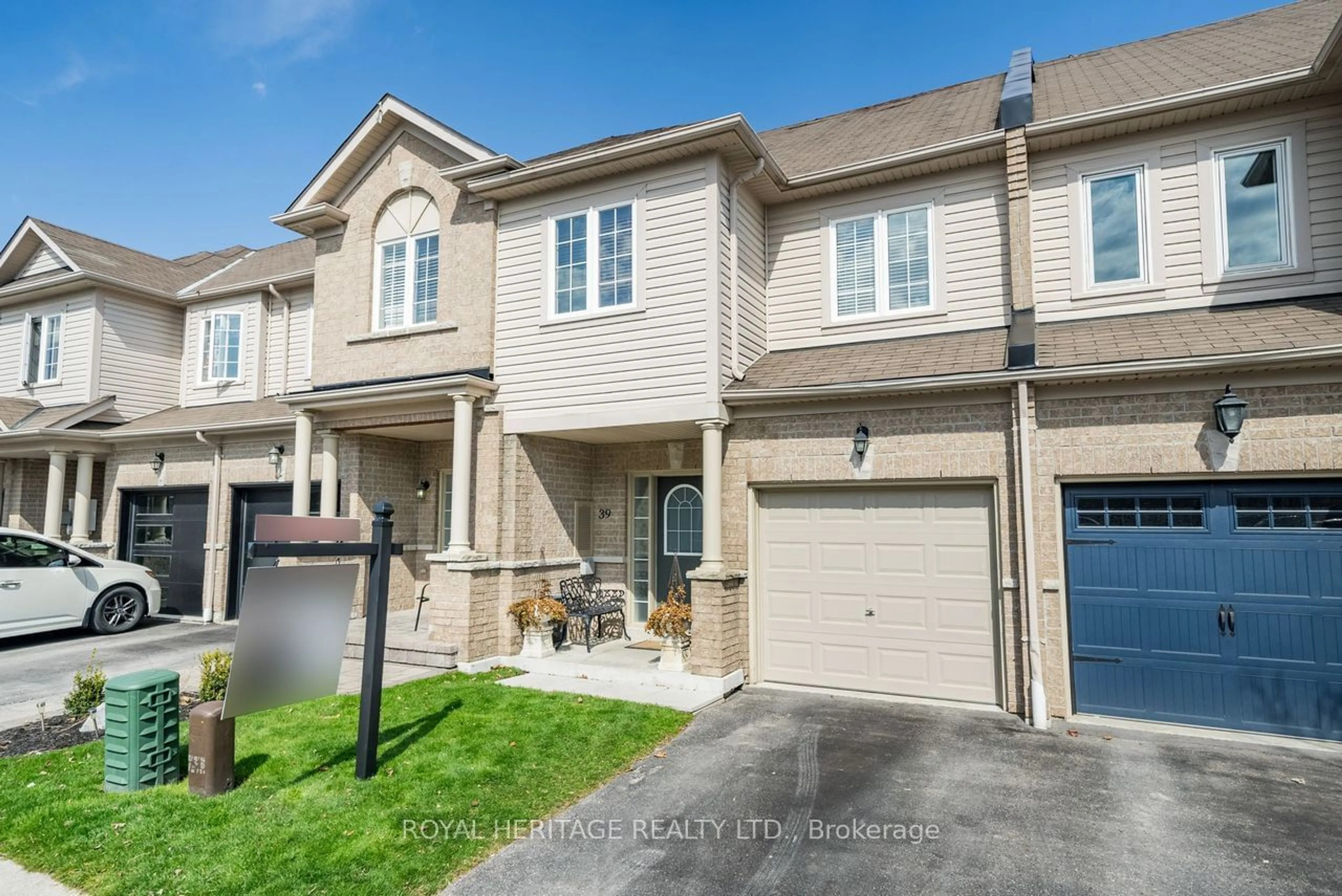 A pic from exterior of the house or condo for 39 Tempo Way, Whitby Ontario L1M 0G1