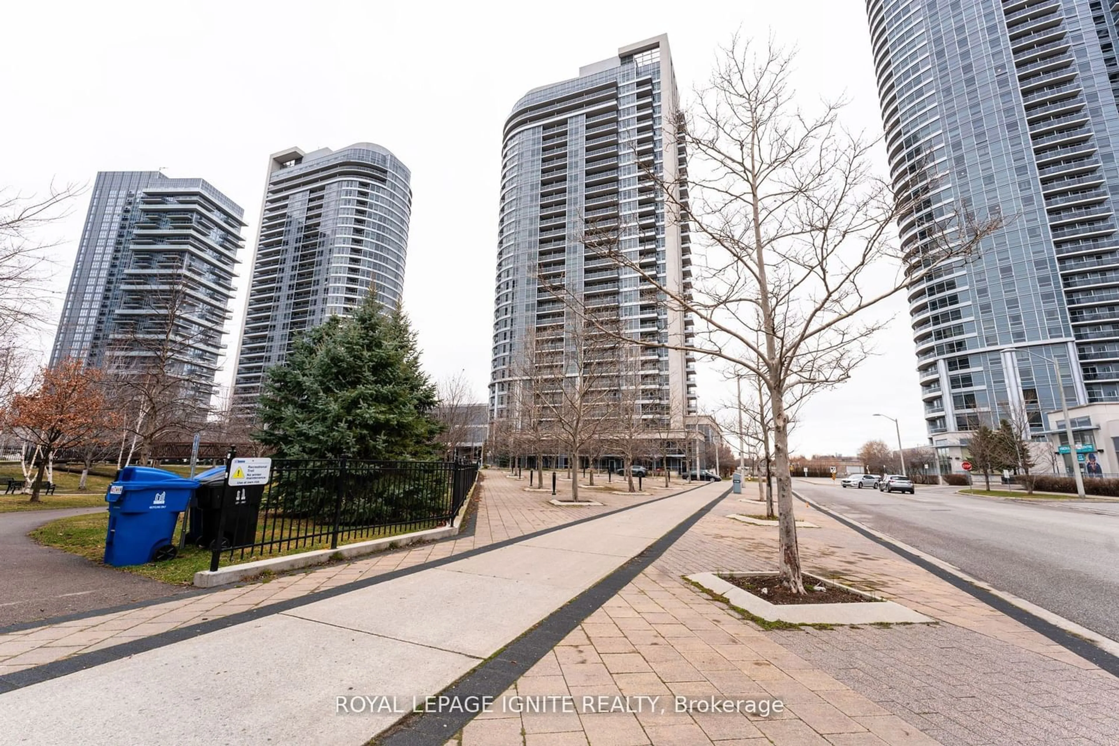 A pic from exterior of the house or condo for 151 Village Green Sq #103, Toronto Ontario M1S 0K5