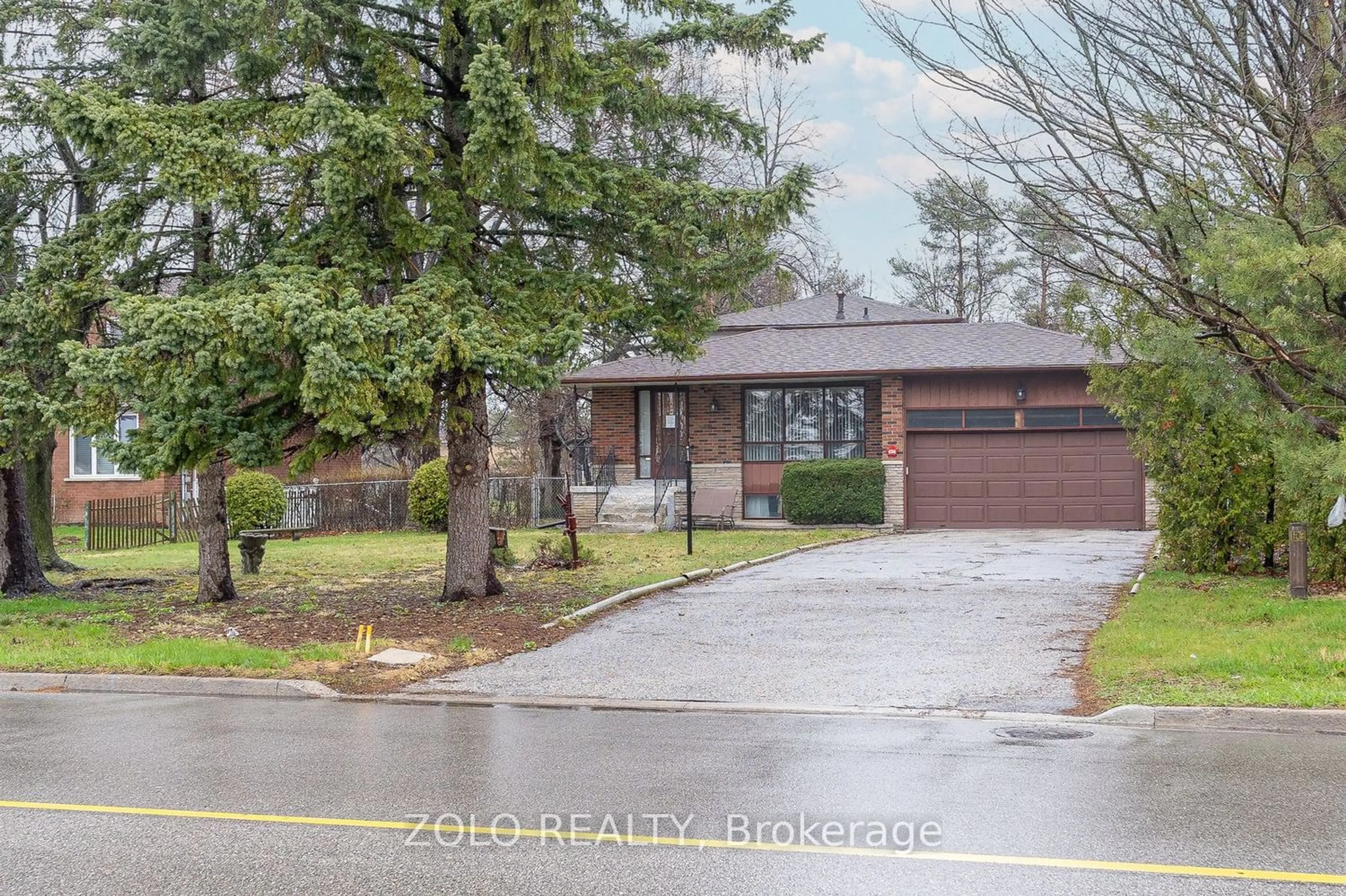 Home with brick exterior material for 656 Sheppard Ave, Pickering Ontario L1V 1G3