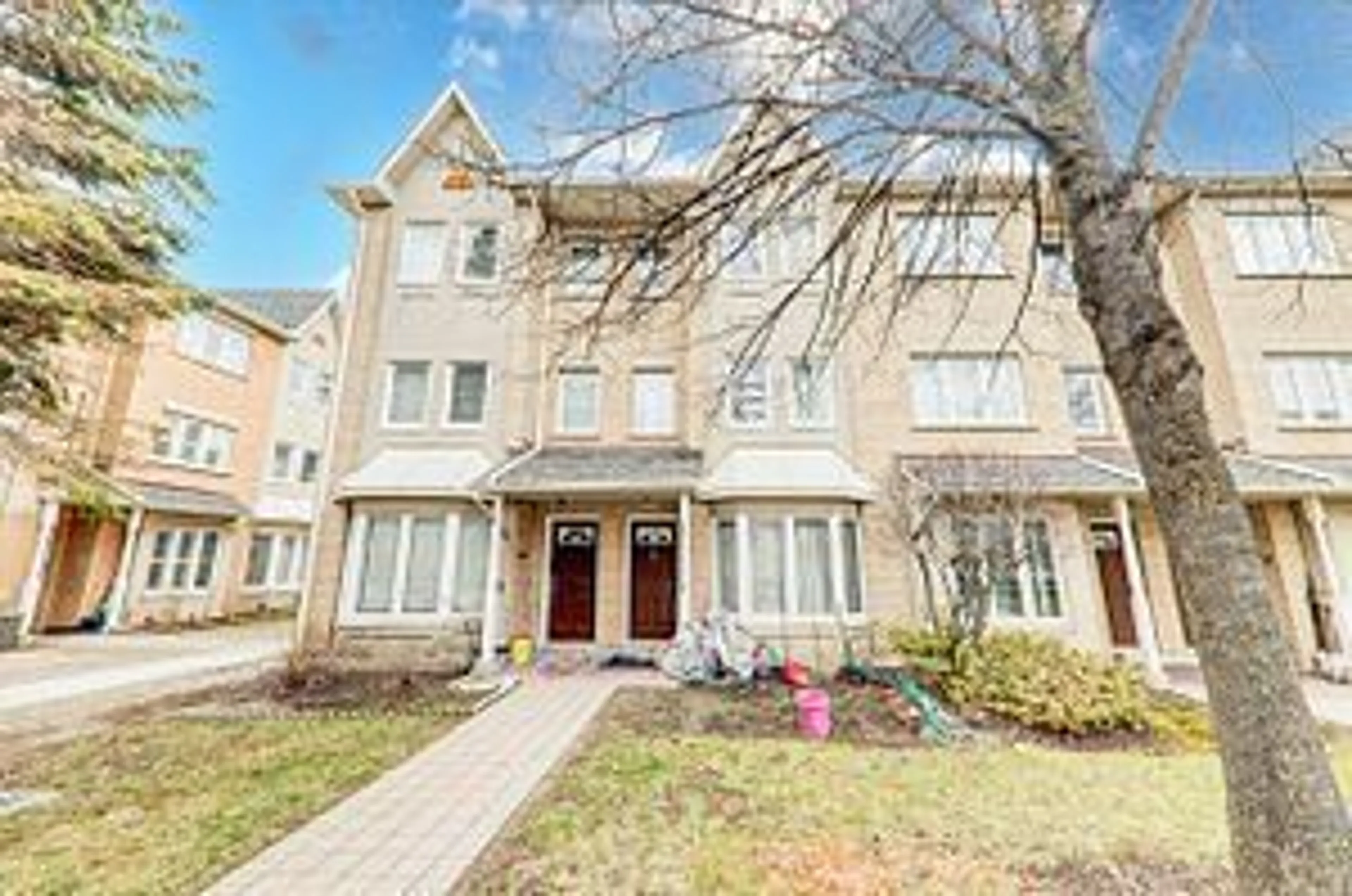 A pic from exterior of the house or condo for 28 Rosebank Dr #807, Toronto Ontario M1B 5Z1