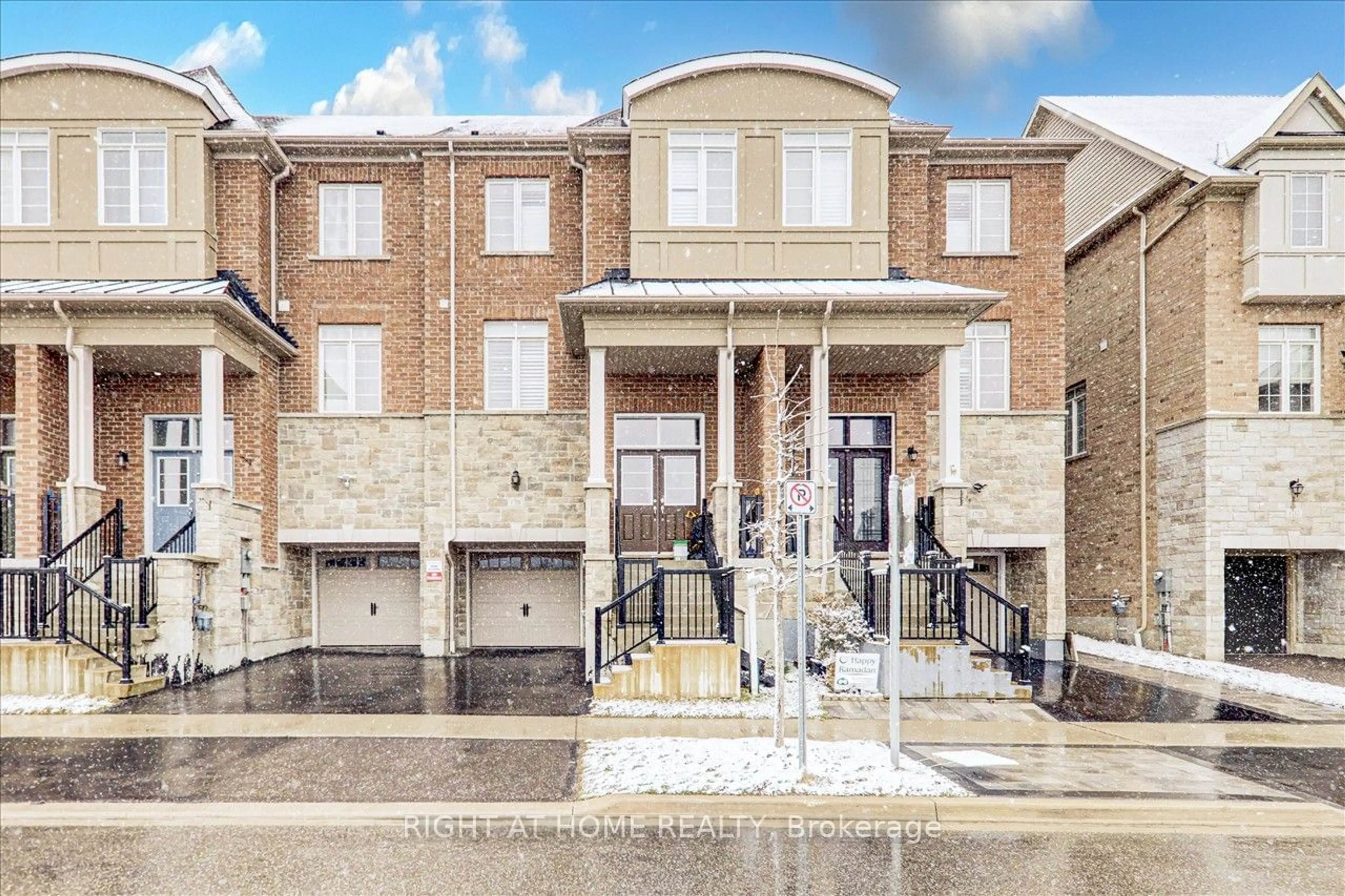 A pic from exterior of the house or condo for 1708 Jade St, Pickering Ontario L1V 2P8