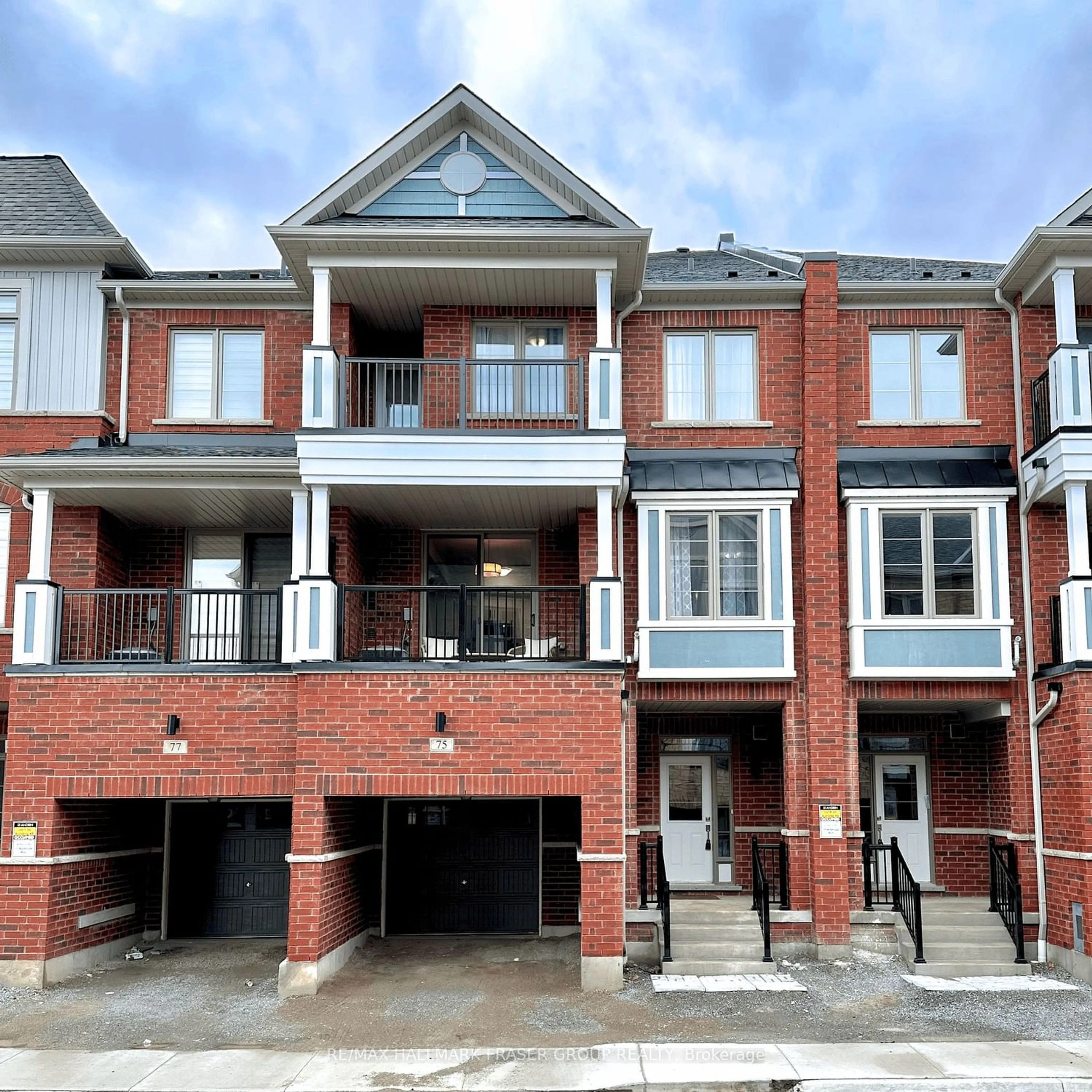 A pic from exterior of the house or condo for 75 Waterside Way, Whitby Ontario L1N 0N1