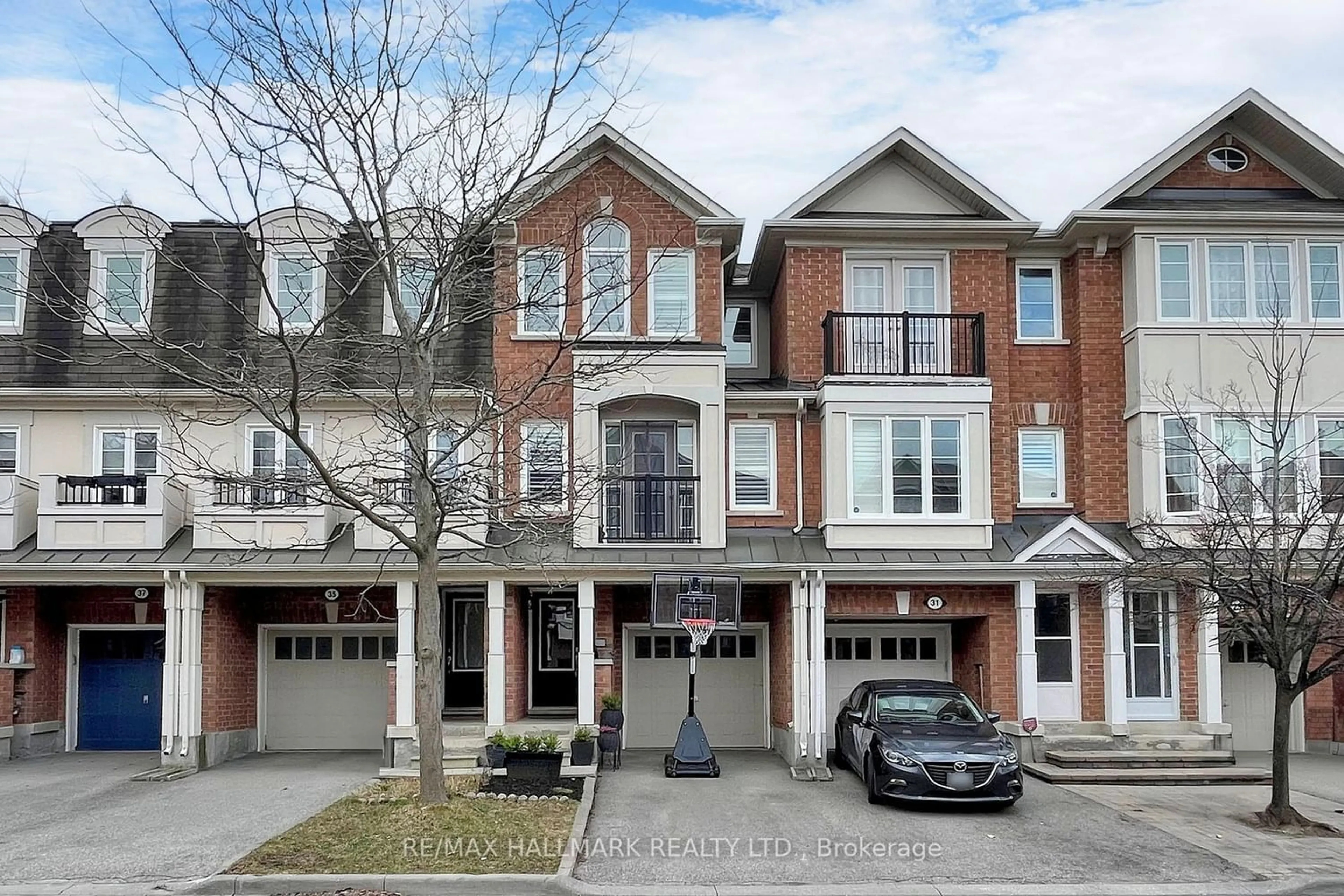 A pic from exterior of the house or condo for 33 Ferguson St, Toronto Ontario M1L 0C9