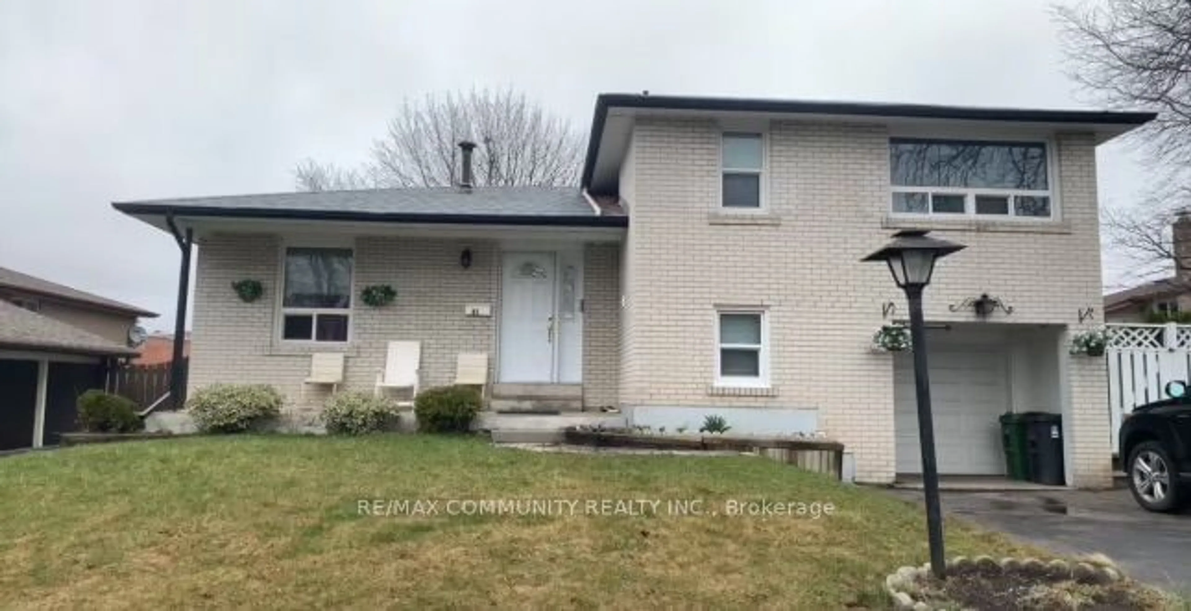 Frontside or backside of a home for 81 Amberjack Blvd, Toronto Ontario M1H 2J6