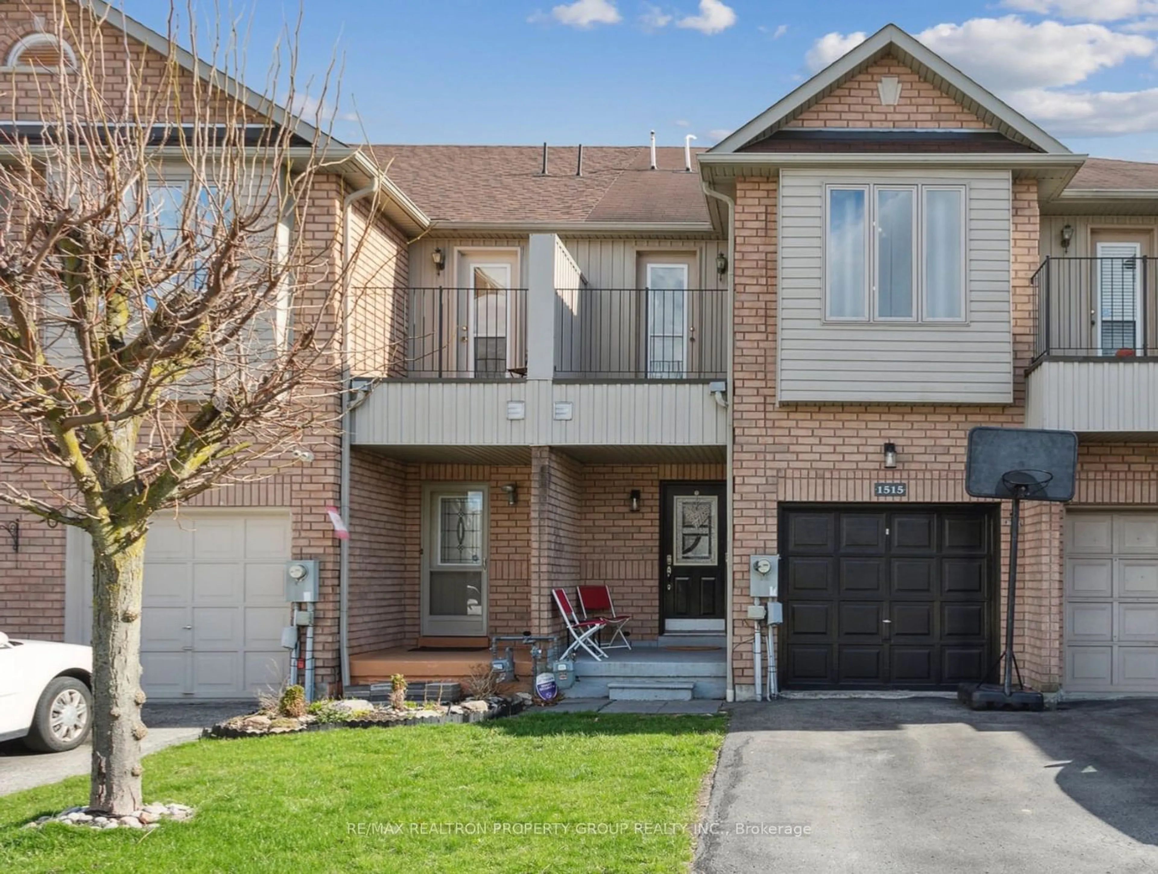 Frontside or backside of a home for 1515 Hummingbird Crt, Pickering Ontario L1V 7H9