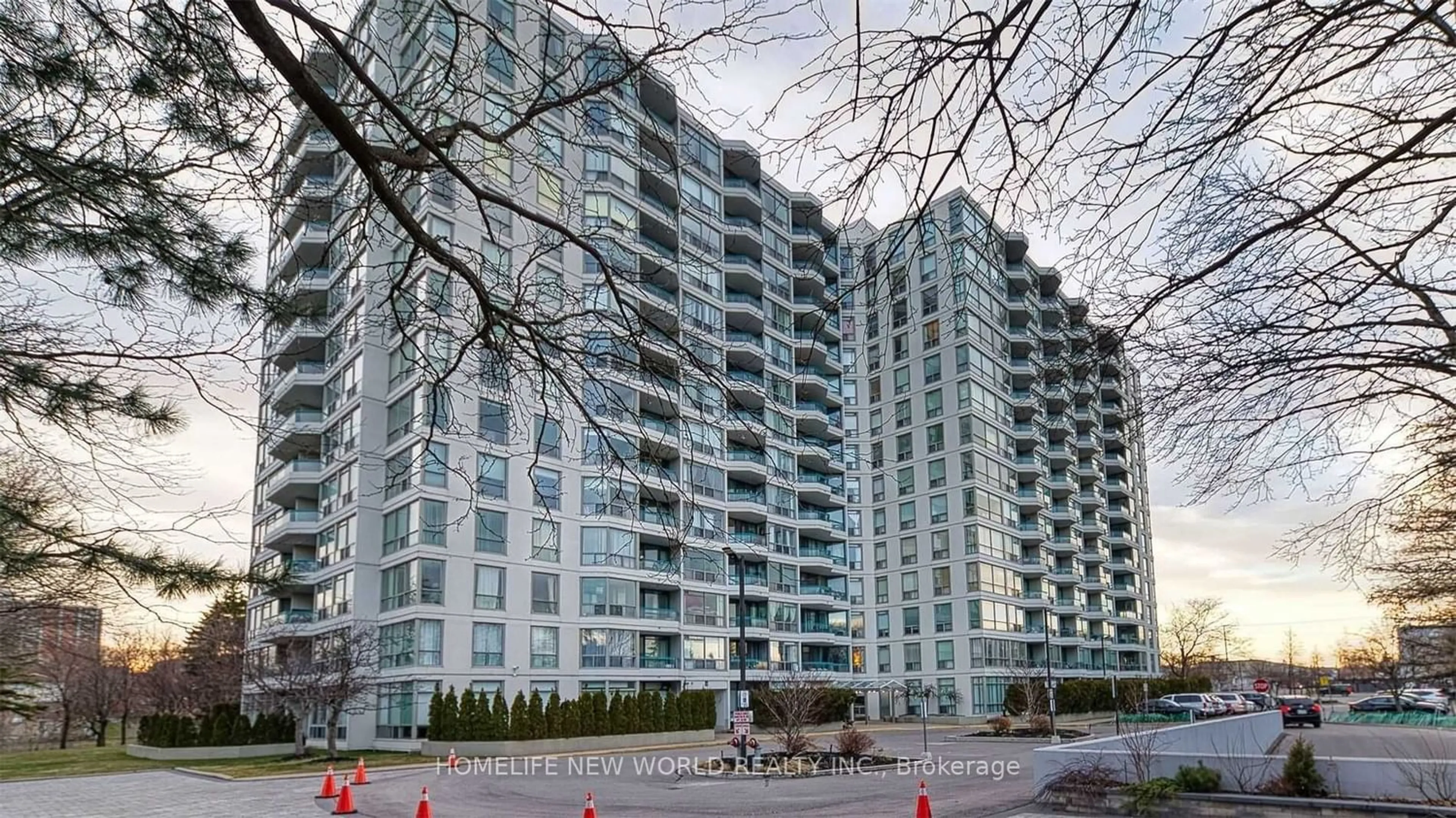 A pic from exterior of the house or condo for 4727 Sheppard Ave #305, Toronto Ontario M1S 5B3