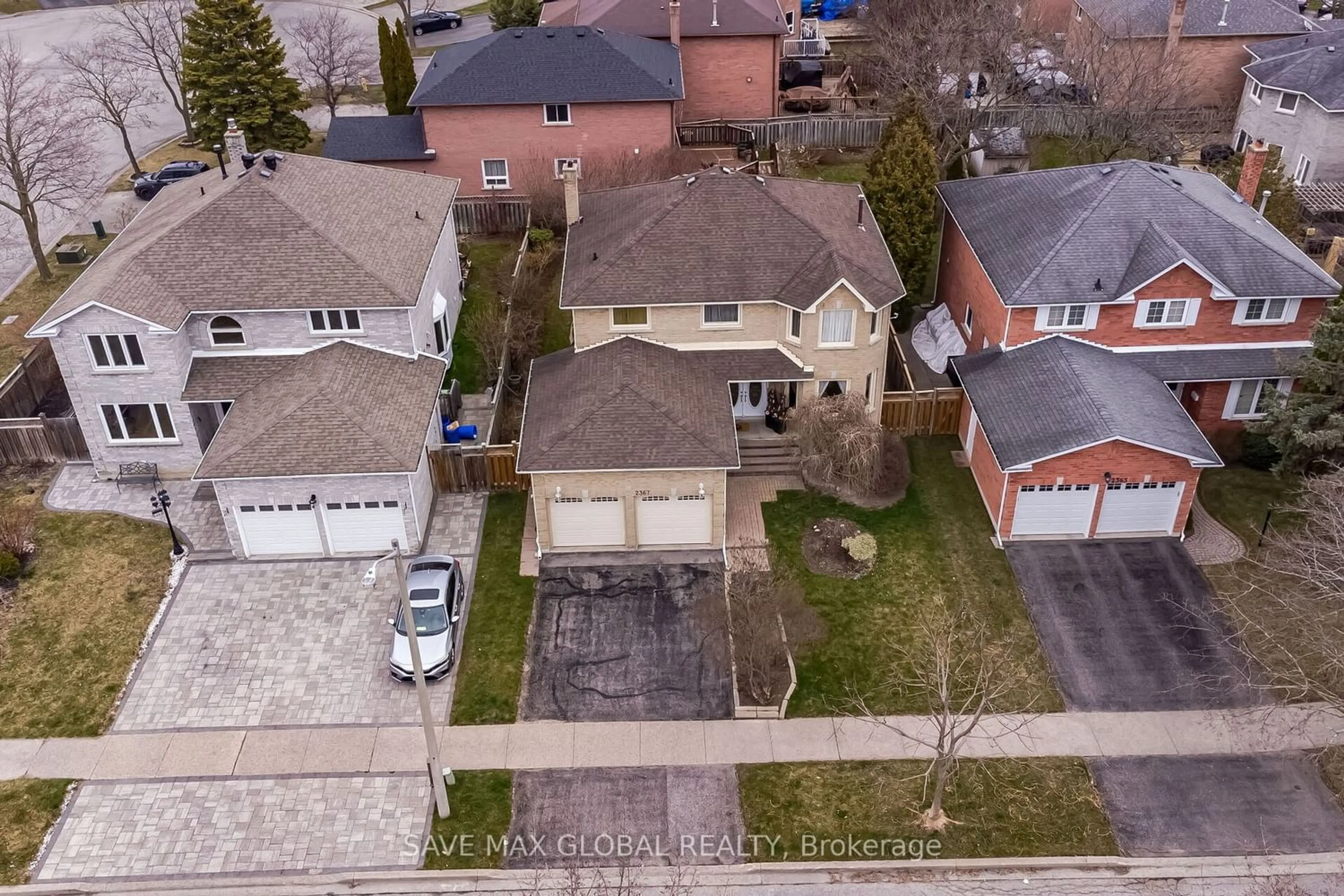 Frontside or backside of a home for 2367 Wildwood Cres, Pickering Ontario L1X 2M8