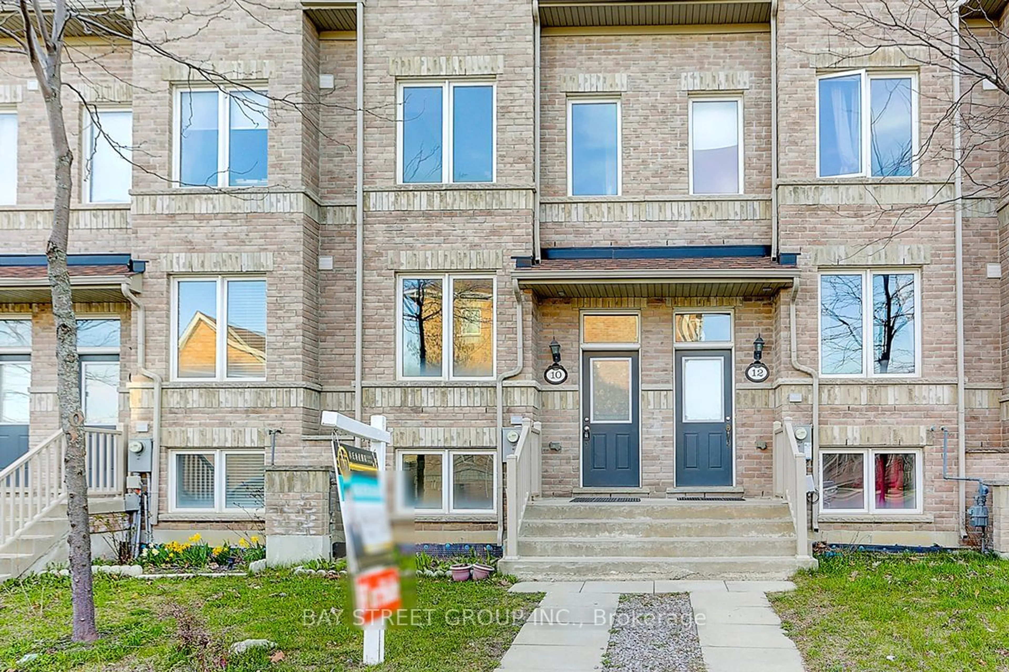 A pic from exterior of the house or condo for 10 Zezel Way, Toronto Ontario M1P 0C3
