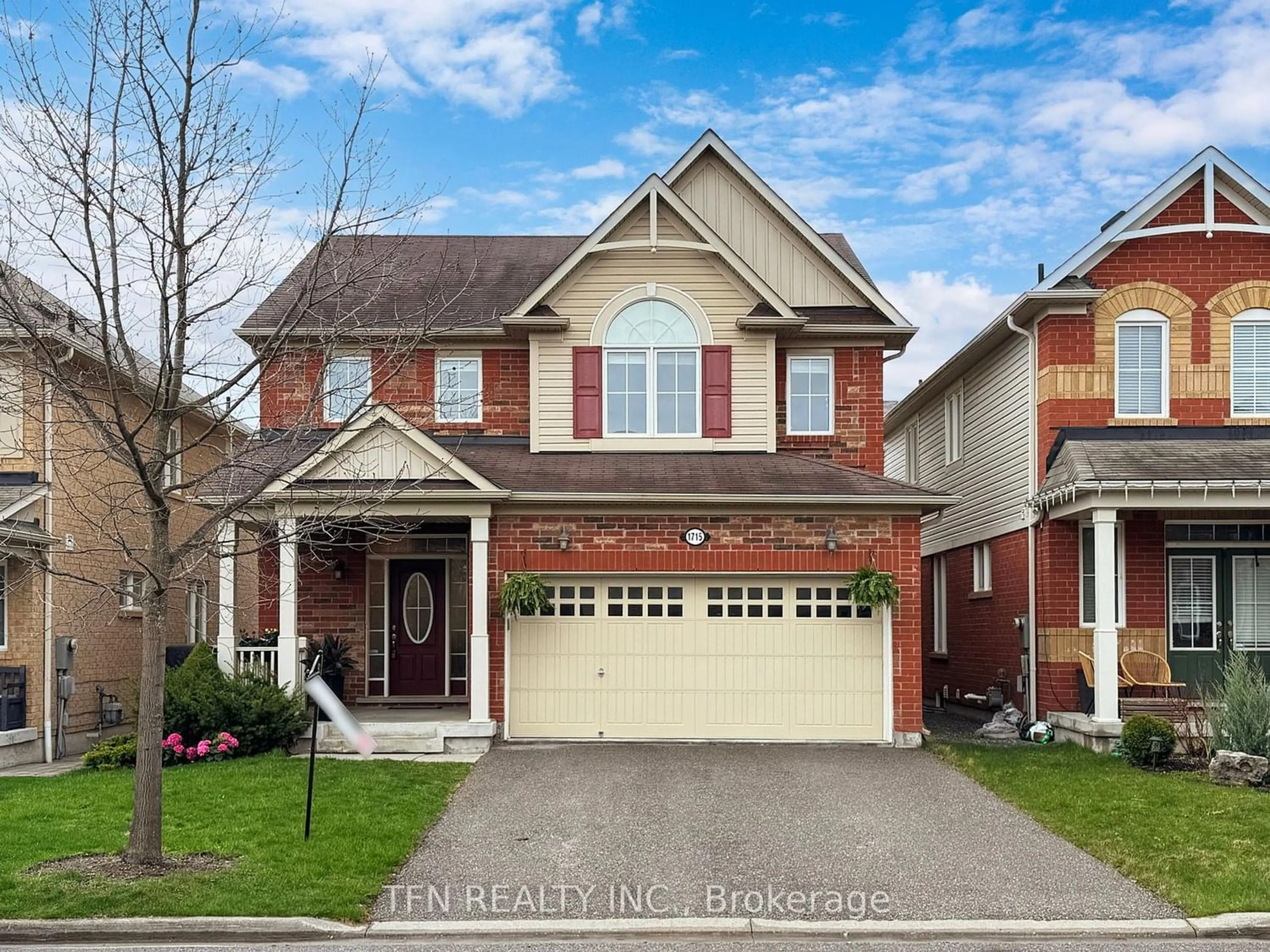 Frontside or backside of a home for 1715 Kalmar Ave, Pickering Ontario L1X 0B3
