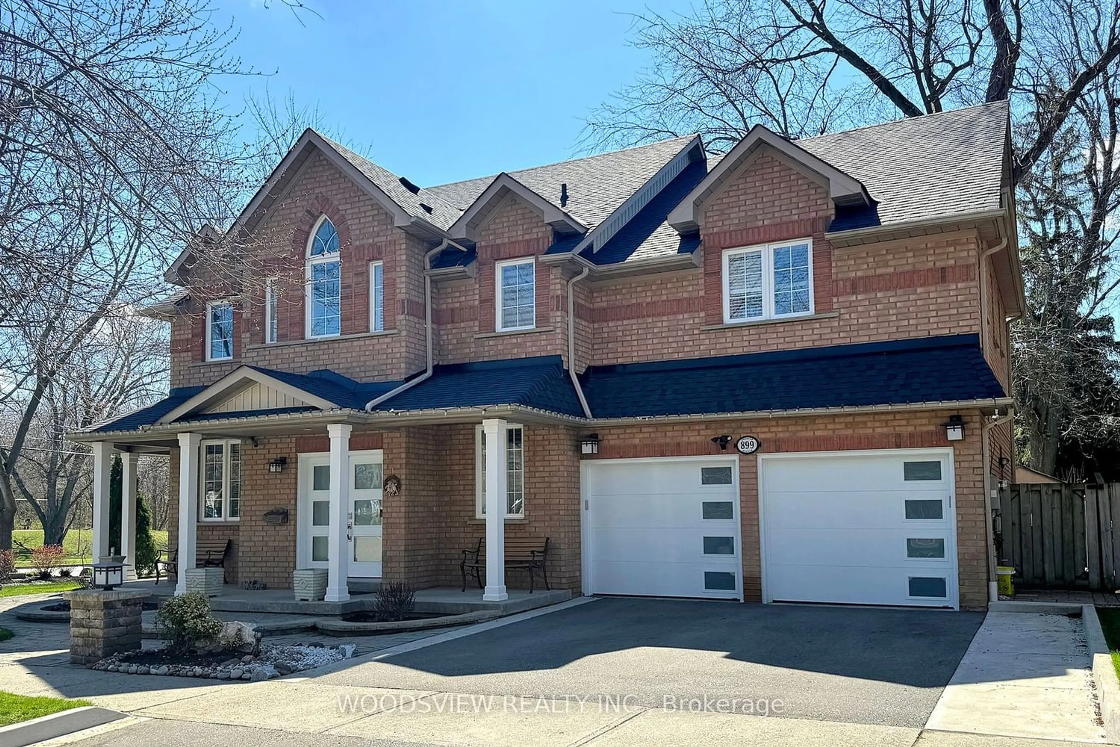 Home with brick exterior material for 899 Voyager Ave, Pickering Ontario L1V 7G2