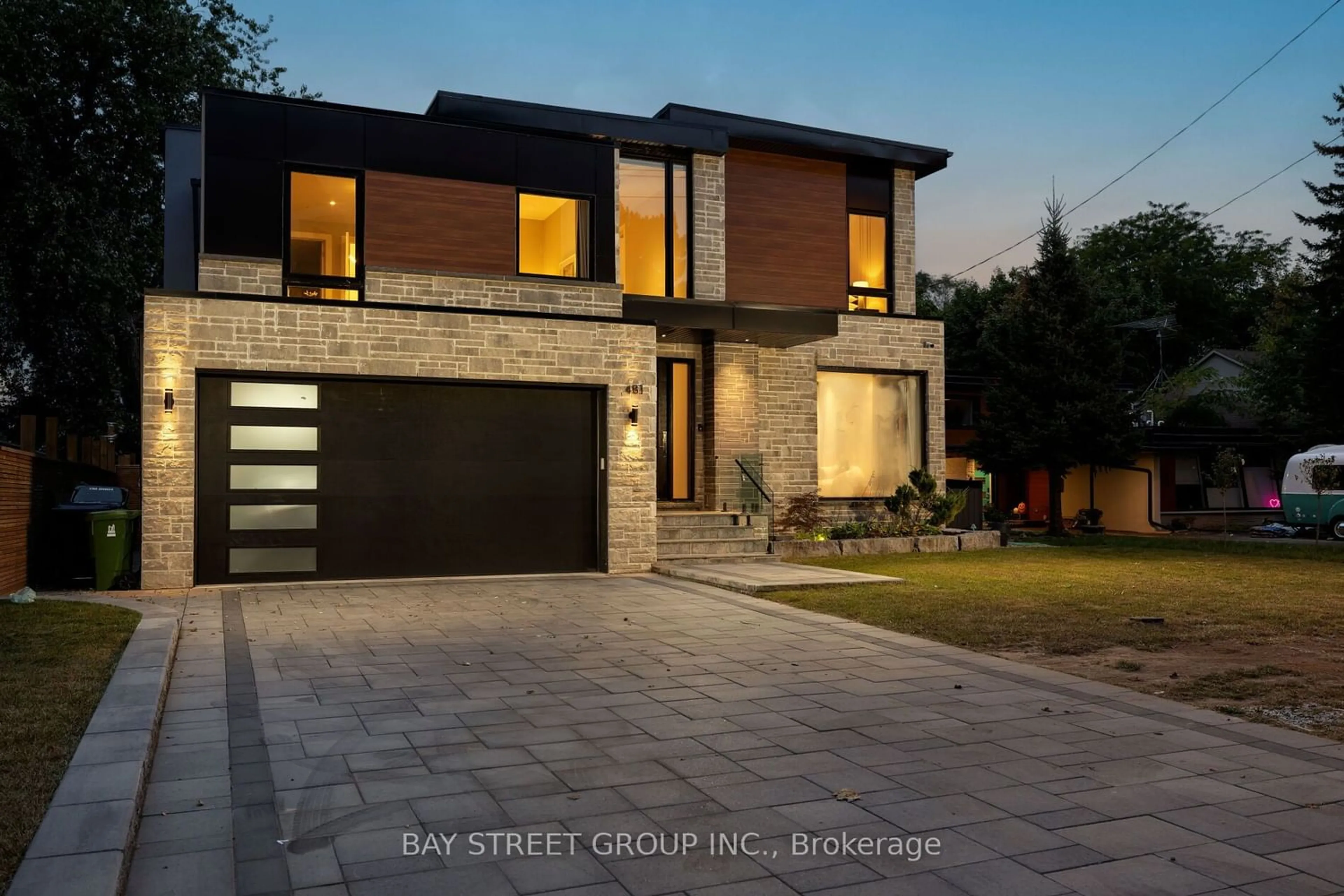 Home with brick exterior material for 481 Guildwood Pkwy, Toronto Ontario M1E 1R3