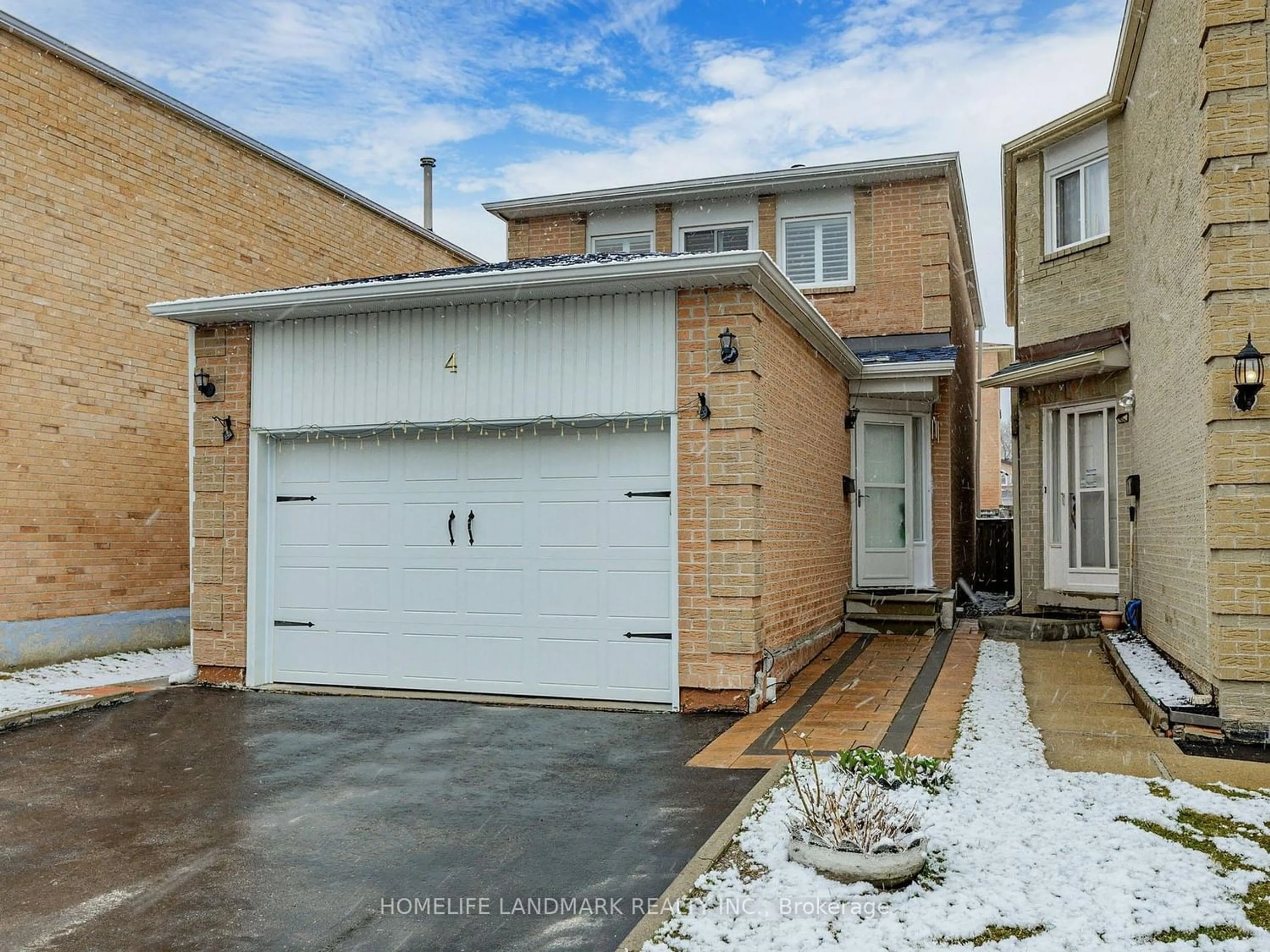 A pic from exterior of the house or condo for 4 Flatwoods Dr, Toronto Ontario M1V 4H4