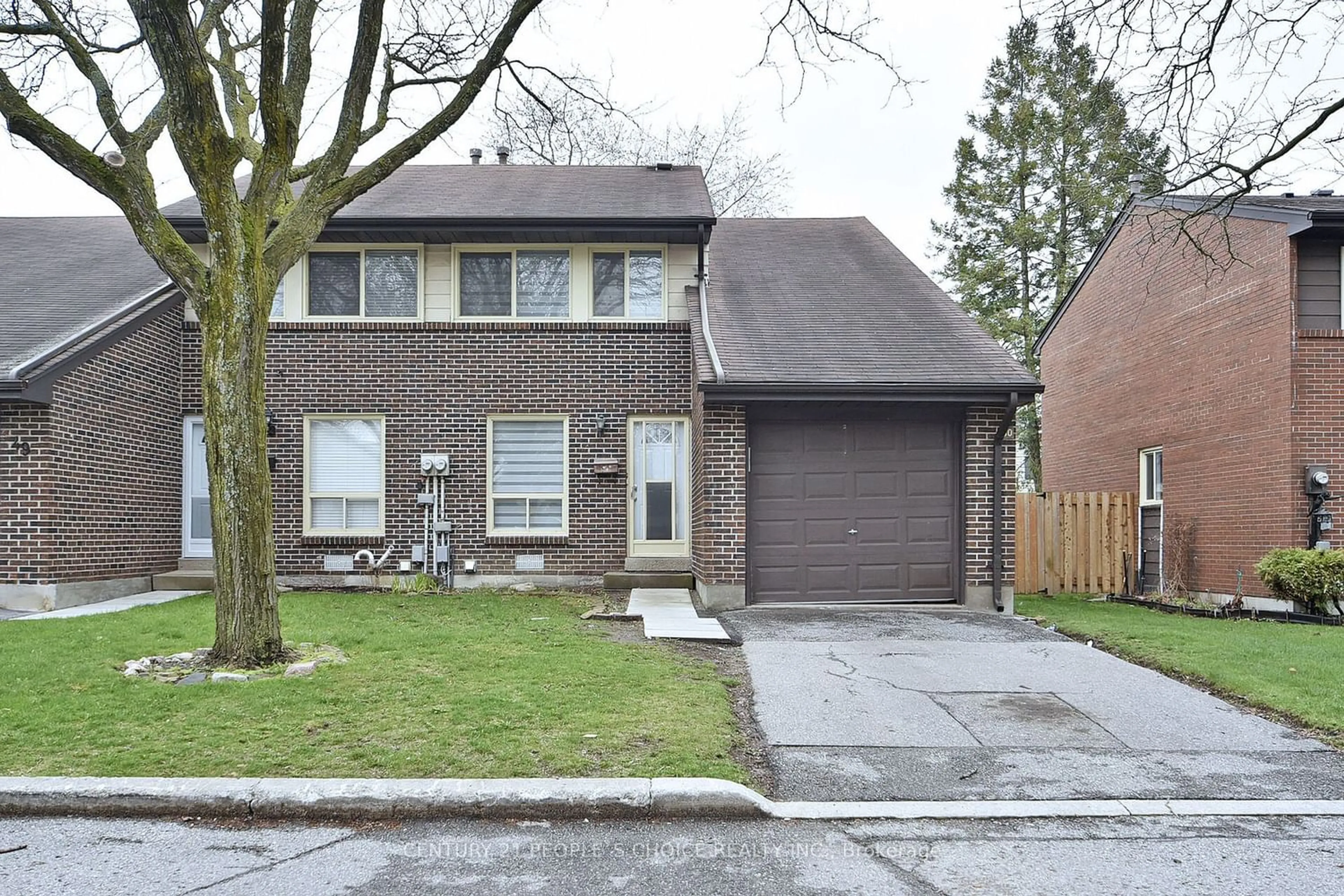 A pic from exterior of the house or condo for 155 Glovers Rd #50, Oshawa Ontario L1J 7A4