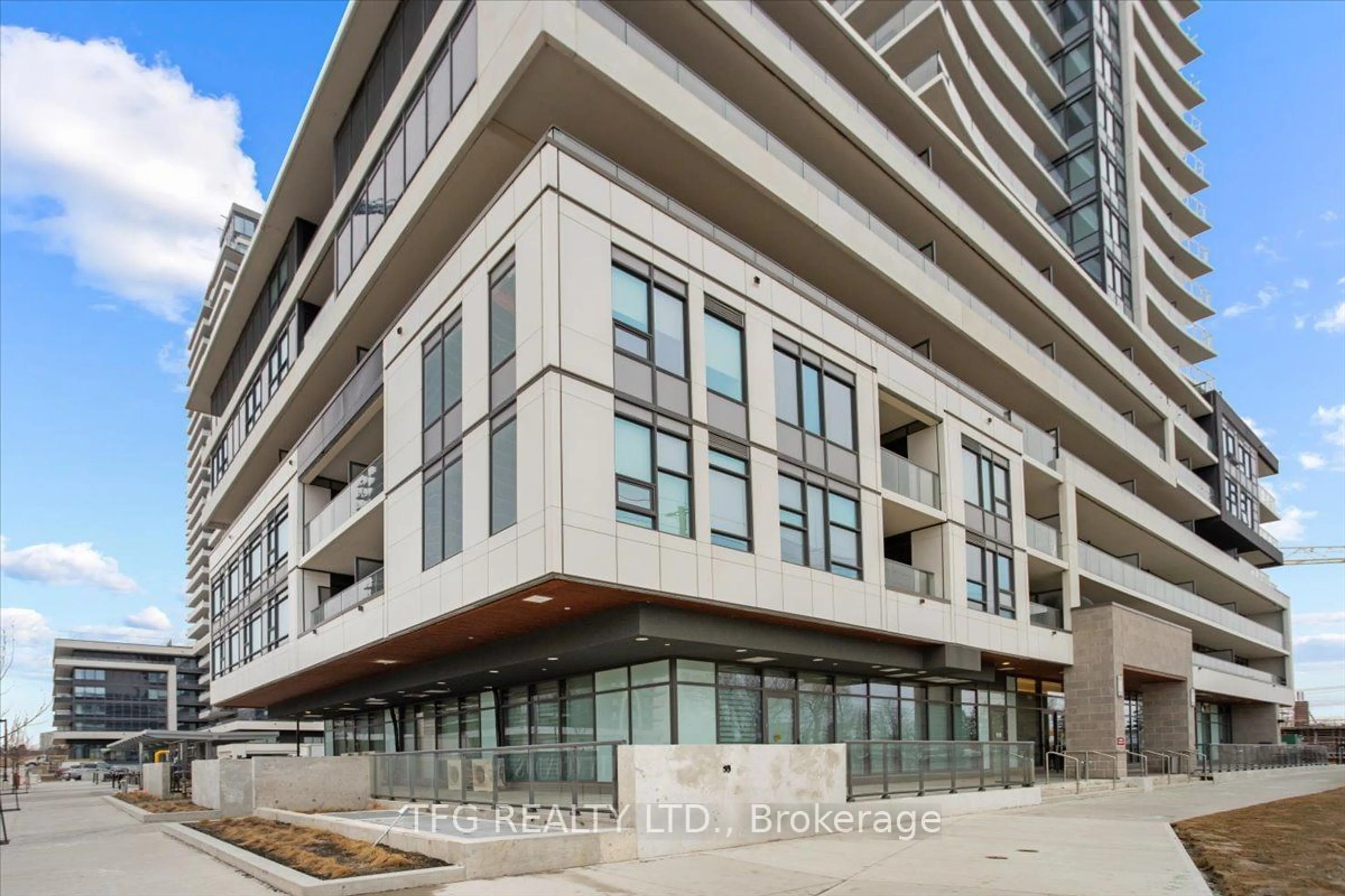 A pic from exterior of the house or condo for 1480 Bayly St #607, Pickering Ontario L1W 1L8