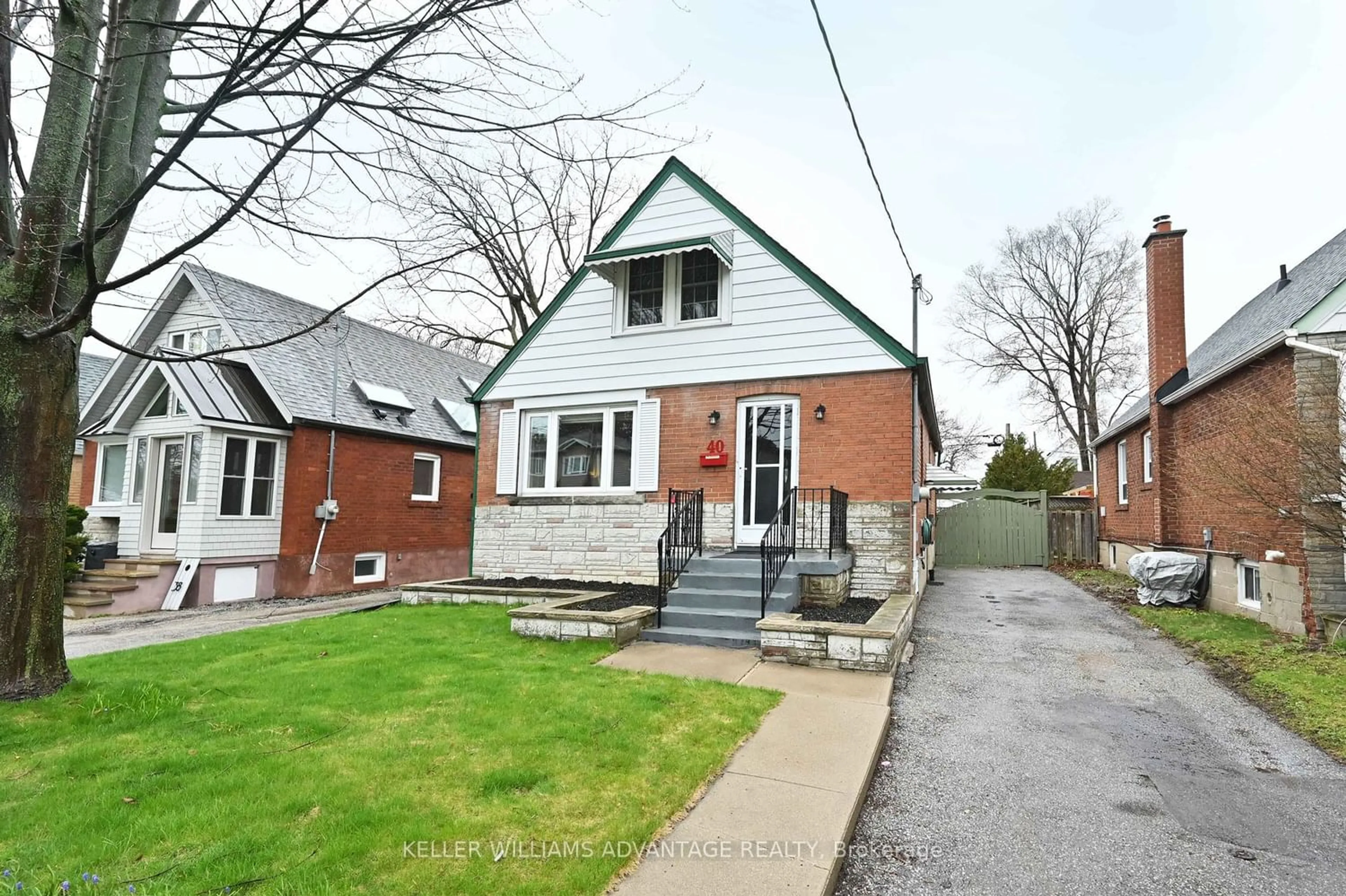 Frontside or backside of a home for 40 Gardens Cres, Toronto Ontario M4B 1T5