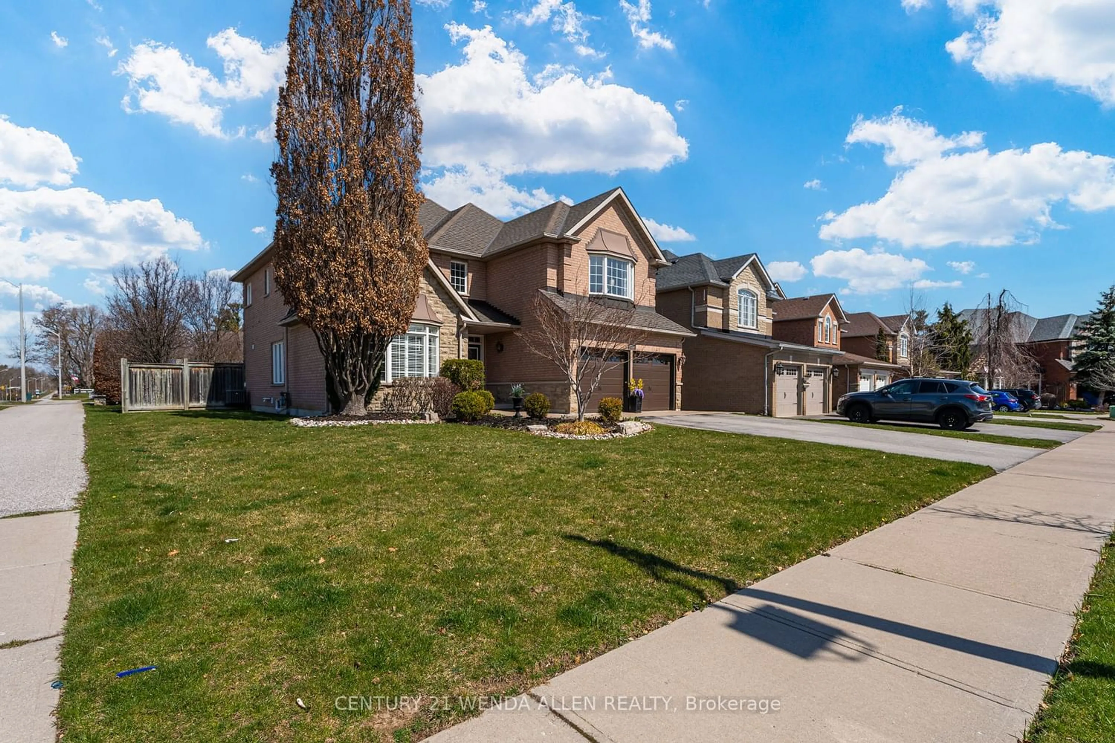 Frontside or backside of a home for 359 Granby Crt, Pickering Ontario L1V 7B8