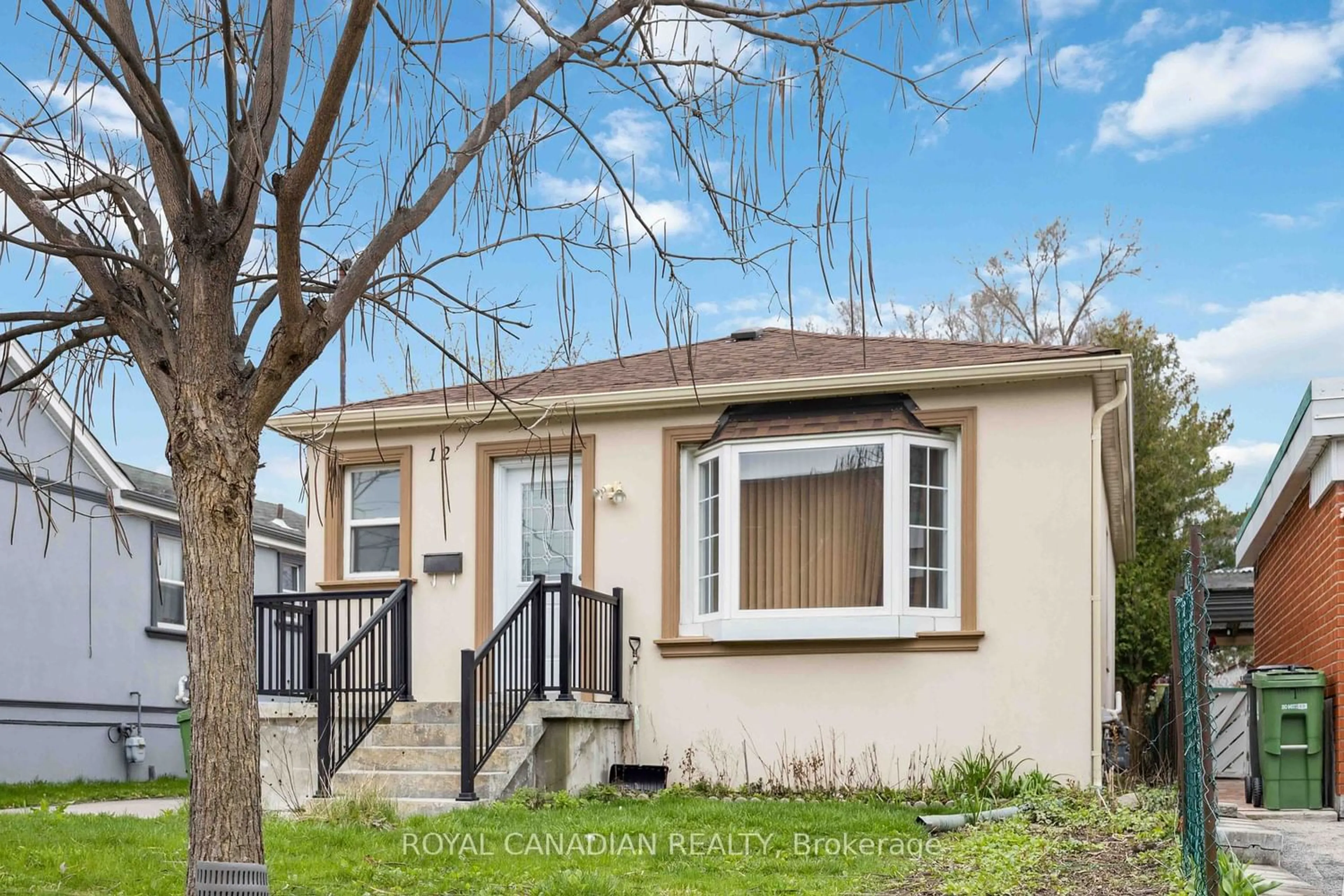 Frontside or backside of a home for 12 Huntington Ave, Toronto Ontario M1K 4K7