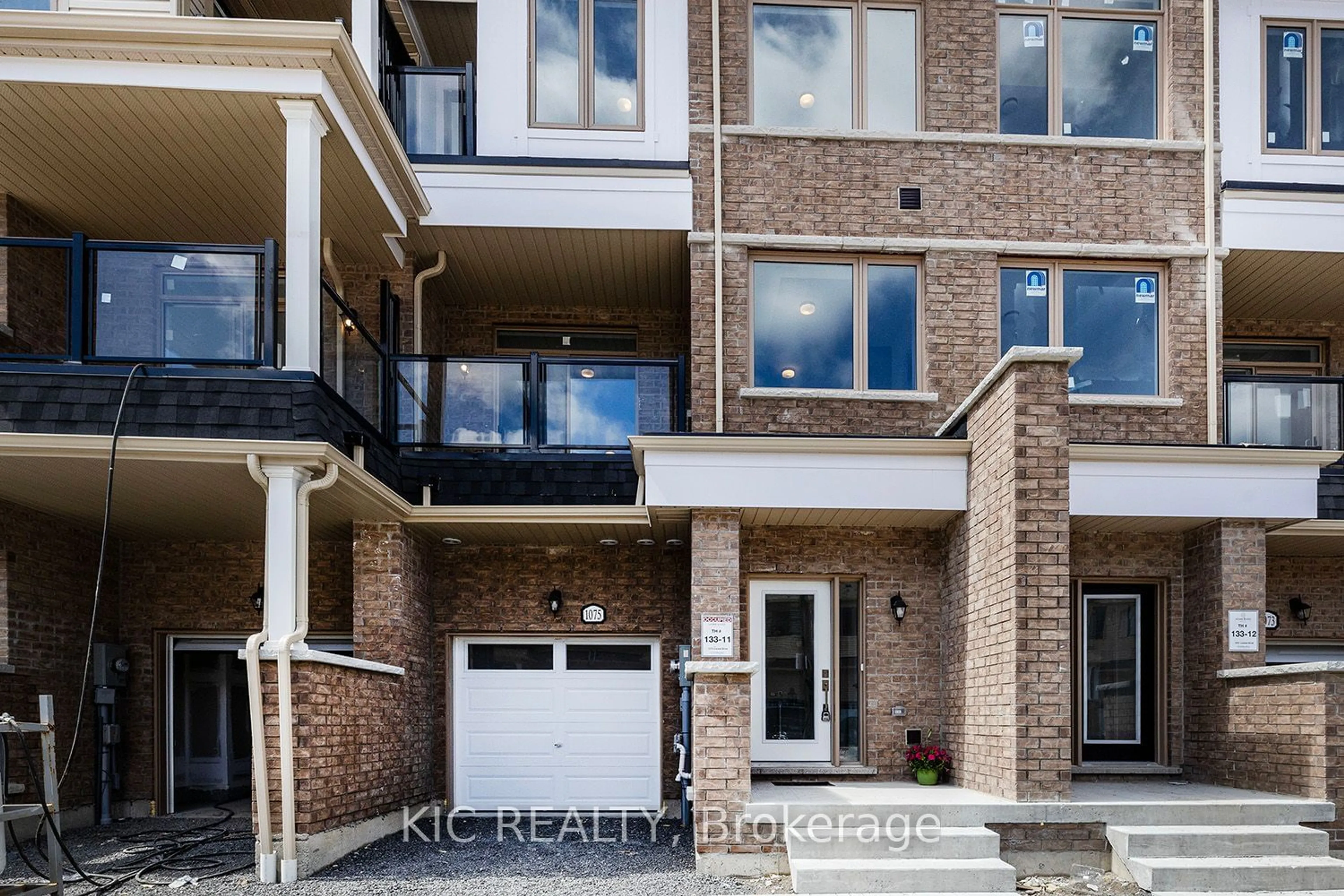A pic from exterior of the house or condo for 1075 Lockie Dr, Oshawa Ontario L1L 0R9