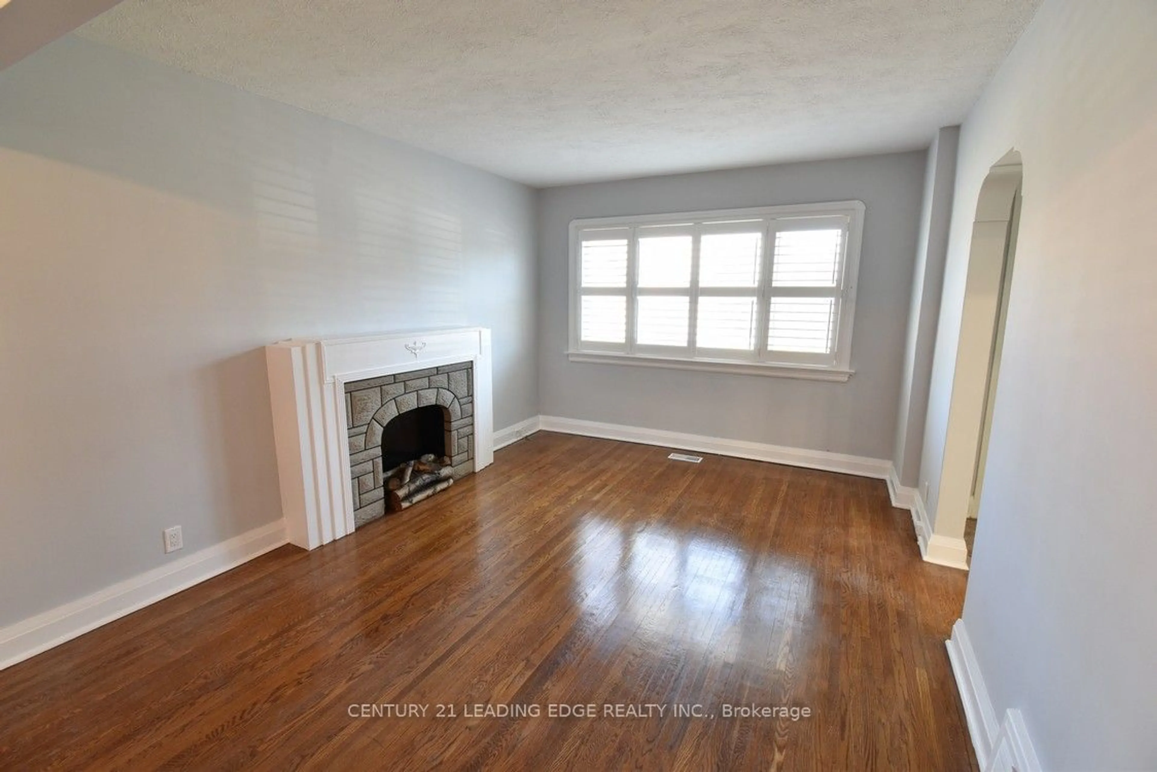 A pic of a room for 62 Westview Blvd, Toronto Ontario M4B 3J1