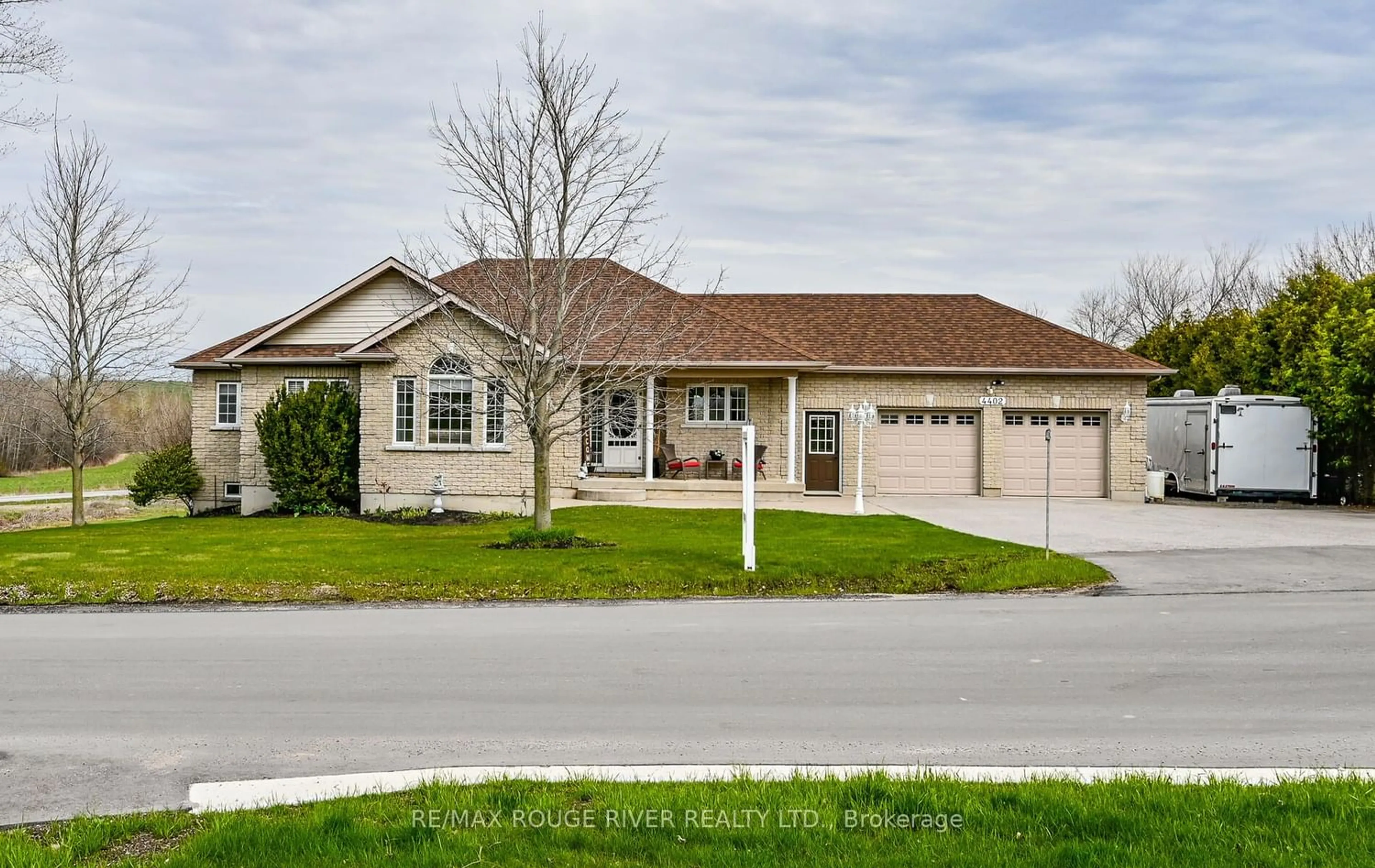 Frontside or backside of a home for 4402 Hill St, Clarington Ontario L0A 1J0