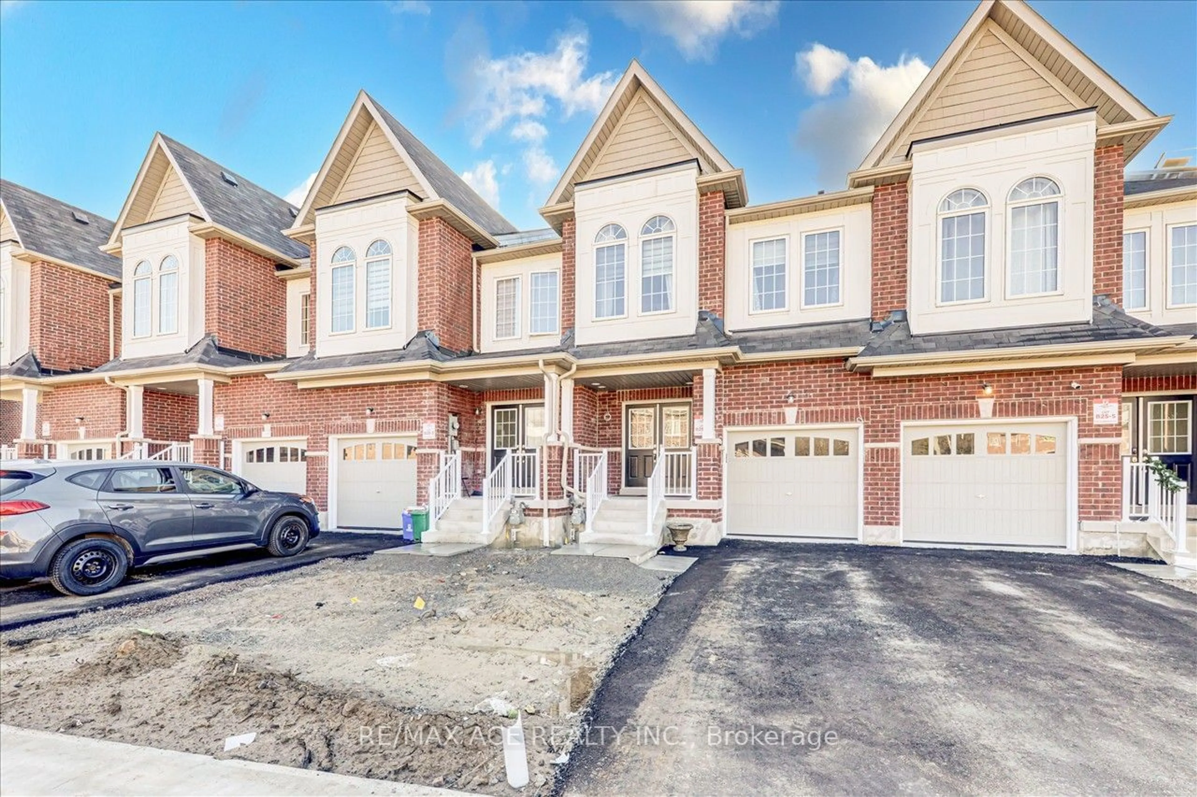 A pic from exterior of the house or condo for 1155 Jim Brewster Circ, Oshawa Ontario L1K 1A4