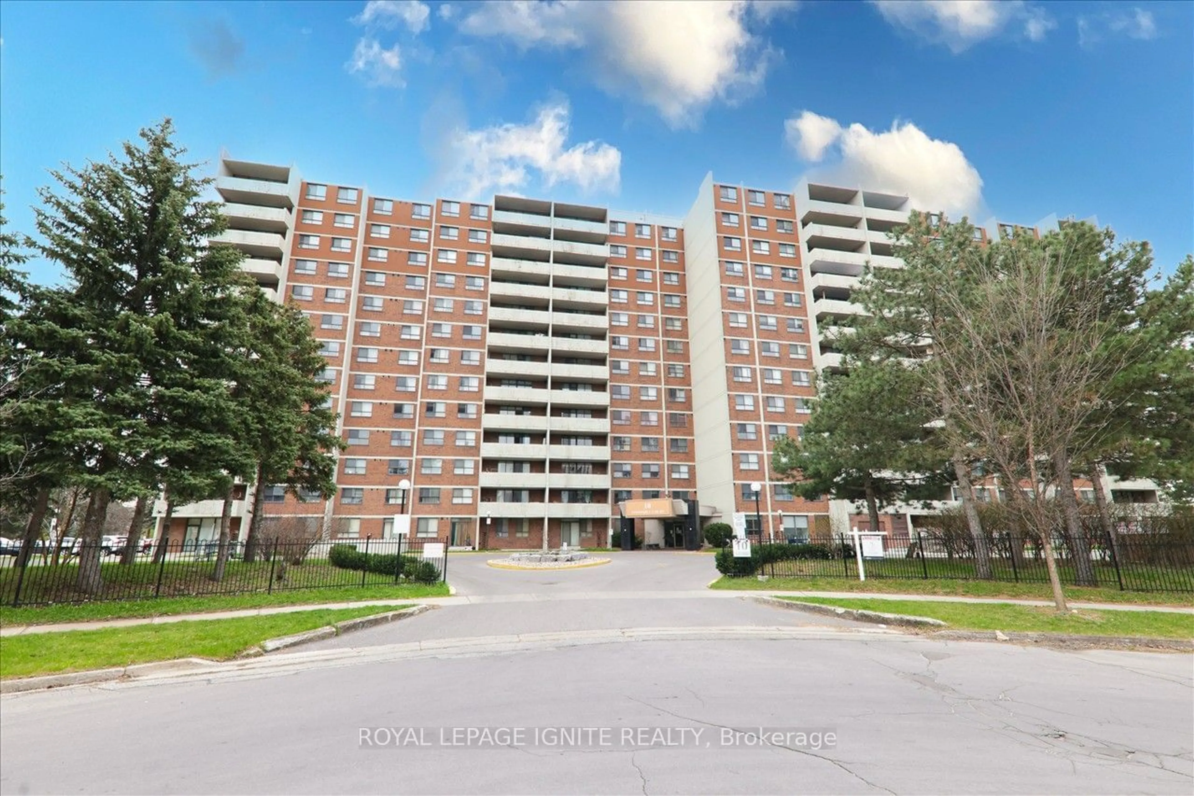 A pic from exterior of the house or condo for 10 Stonehill Crt #104, Toronto Ontario M1W 2X8