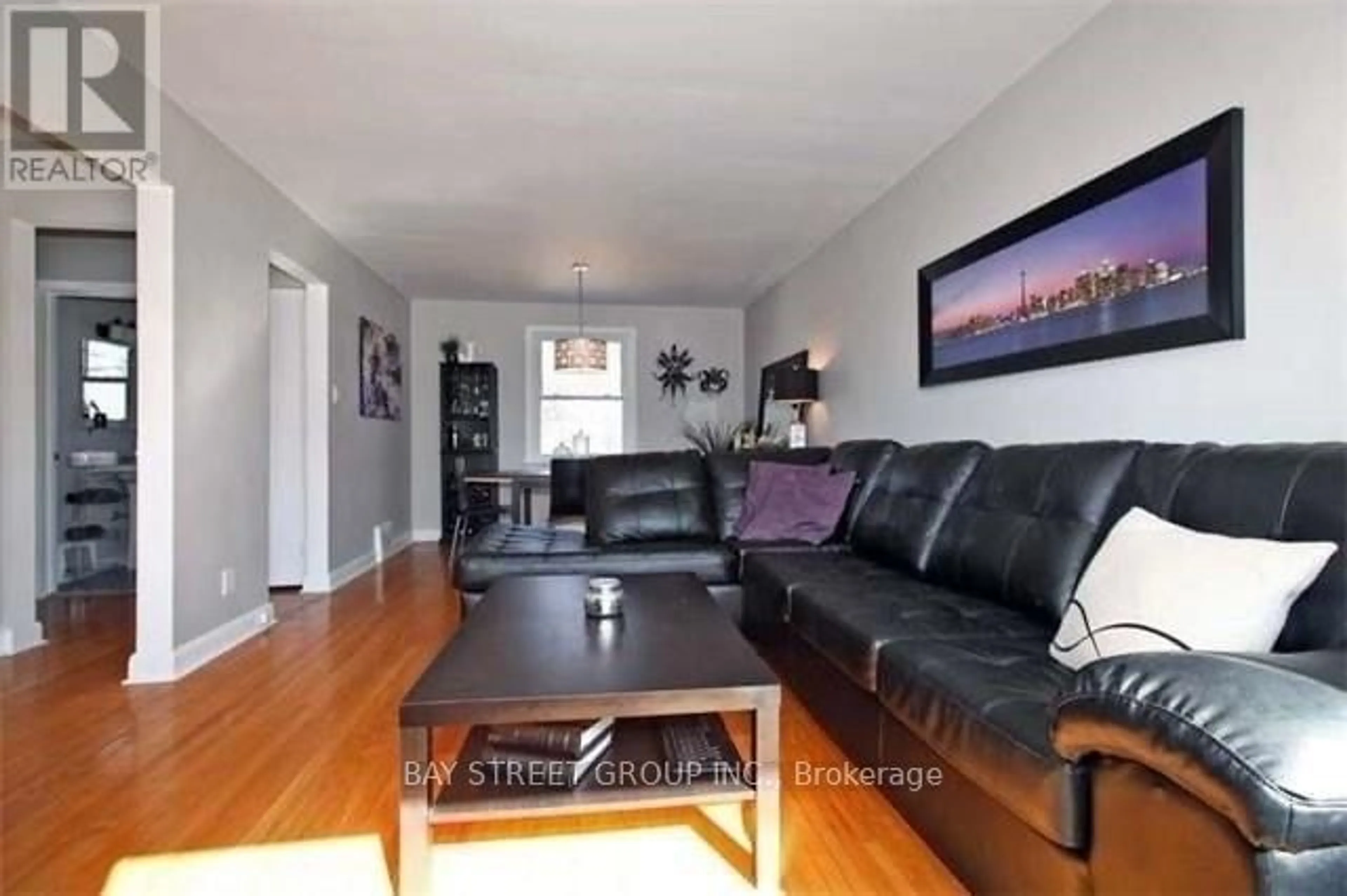 Living room for 26 Innismore Cres, Toronto Ontario M1R 1C7