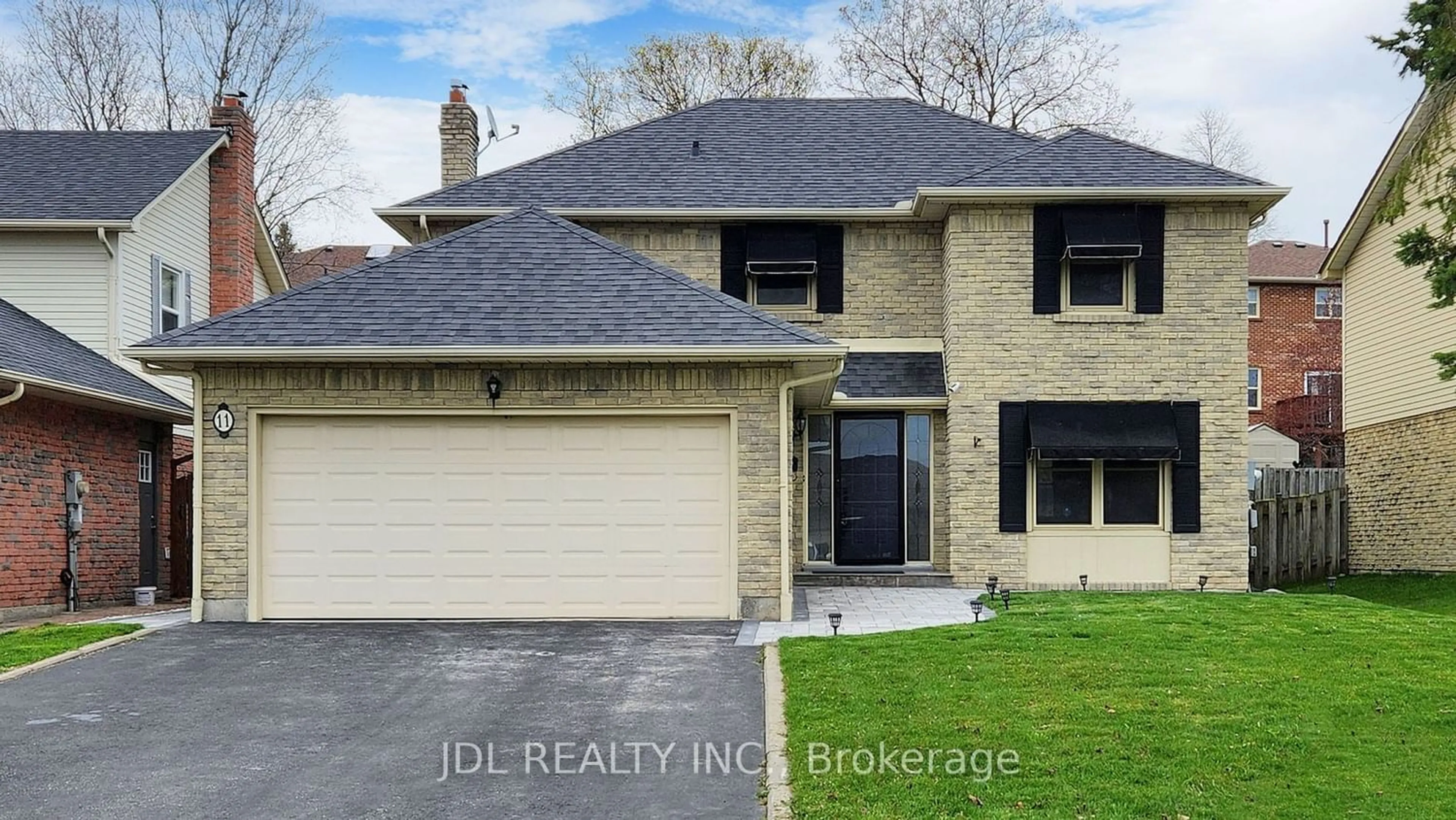 Frontside or backside of a home for 11 Hialeah Cres, Whitby Ontario L1N 6P9