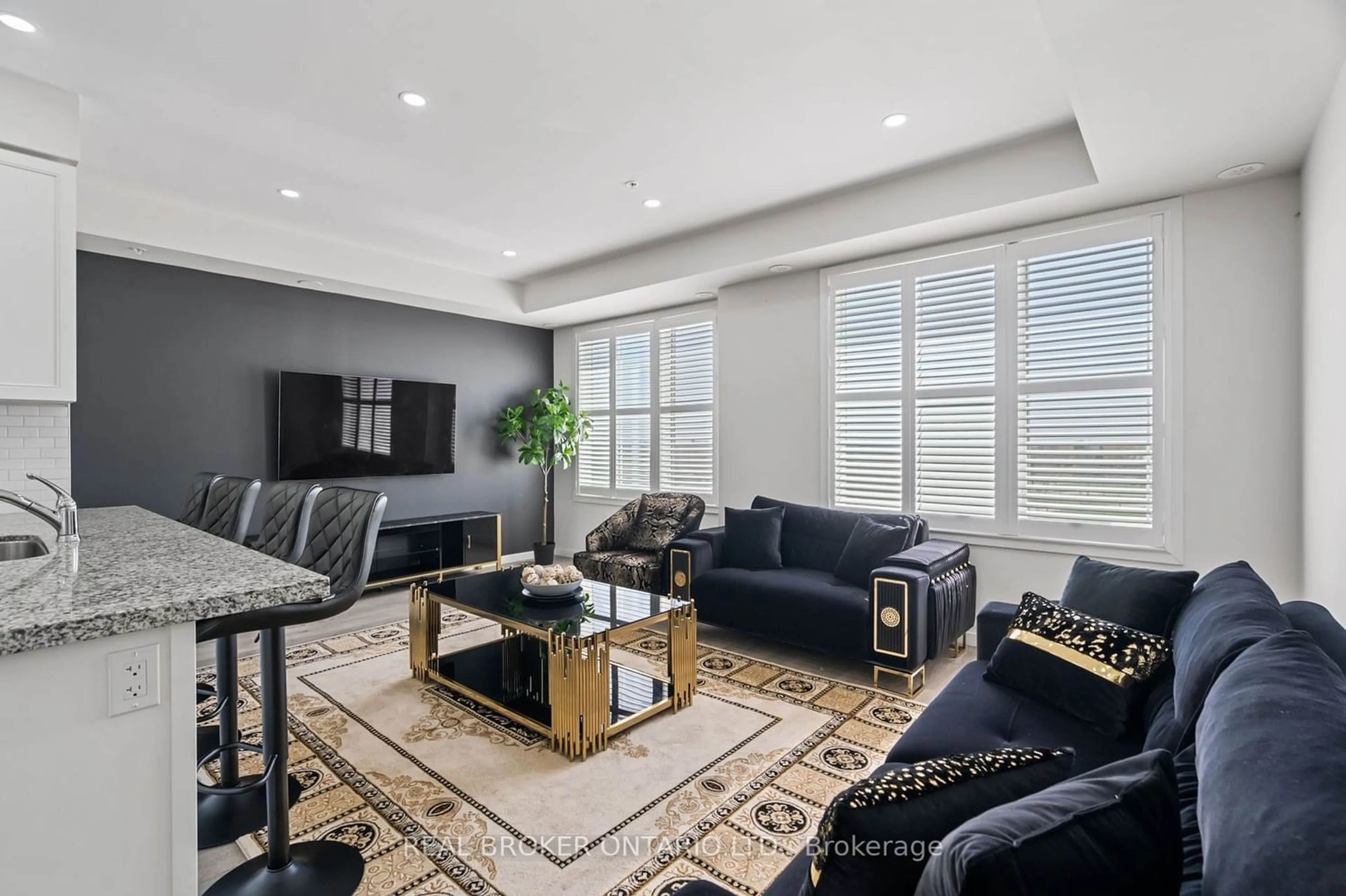 Living room for 1711 Pure Springs Blvd #422, Pickering Ontario L1X 0E3