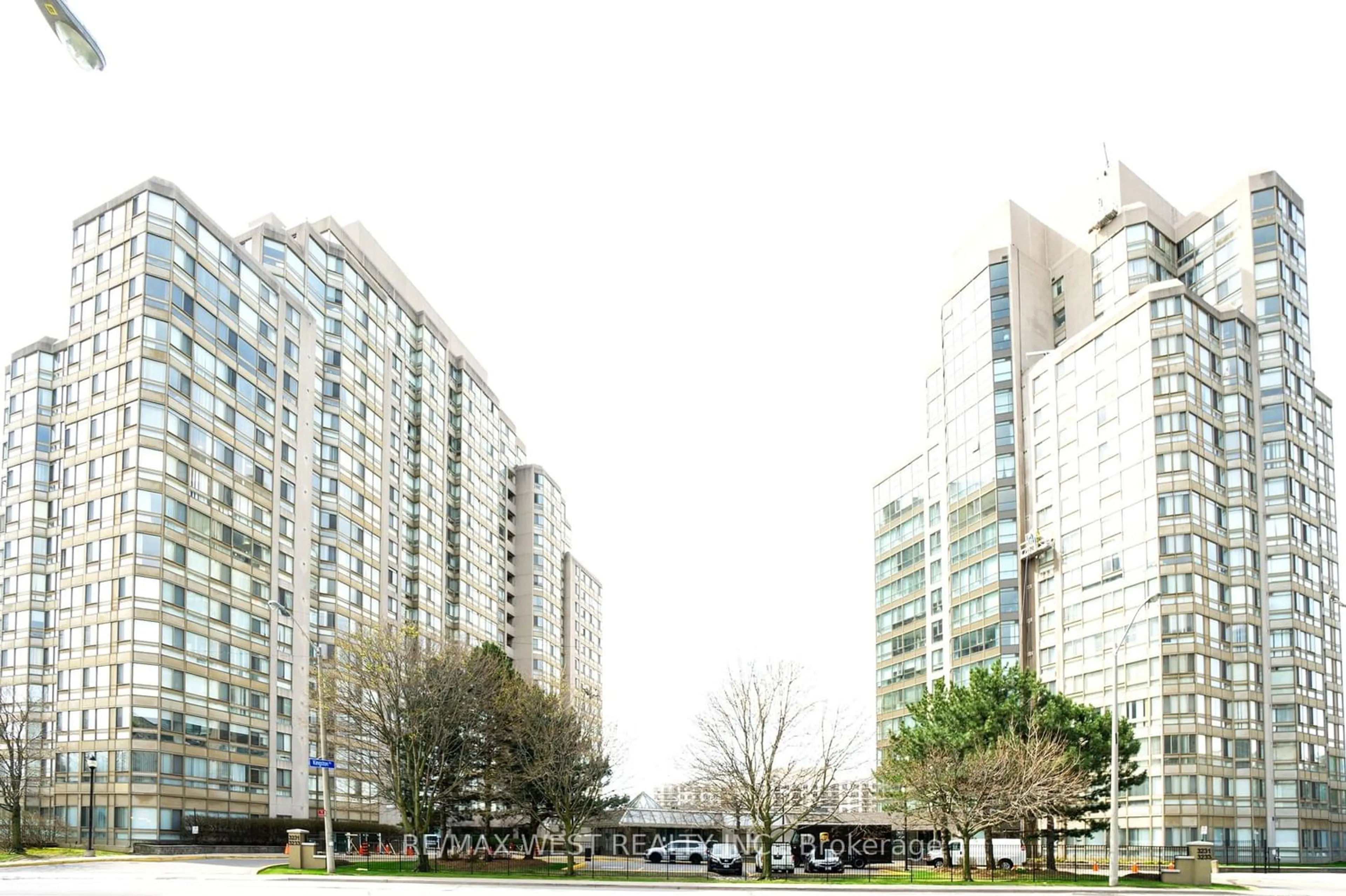 A pic from exterior of the house or condo for 3231 Eglinton Ave #805, Toronto Ontario M1J 3N5