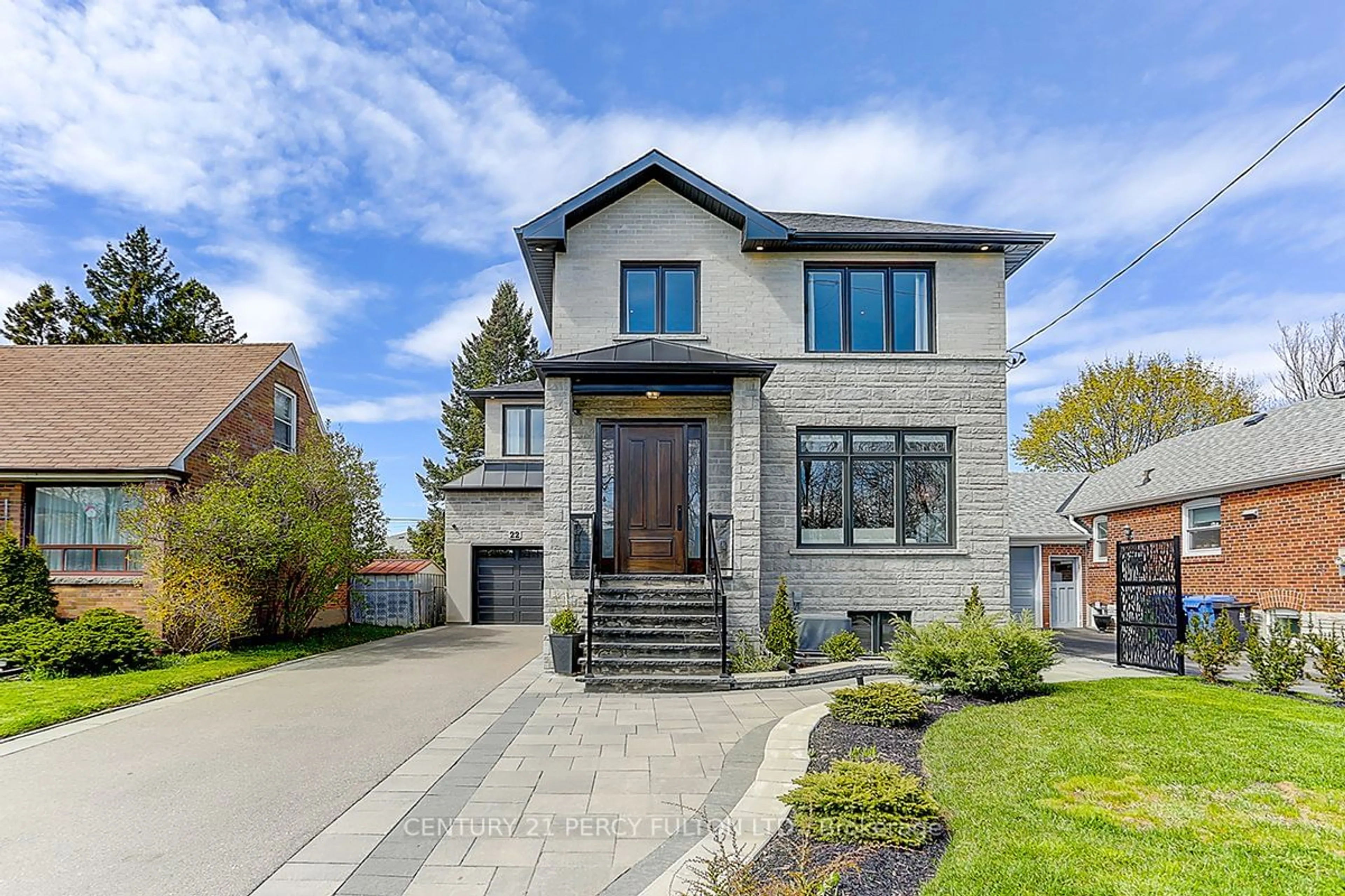 Frontside or backside of a home for 22 Innismore Cres, Toronto Ontario M1R 1C7