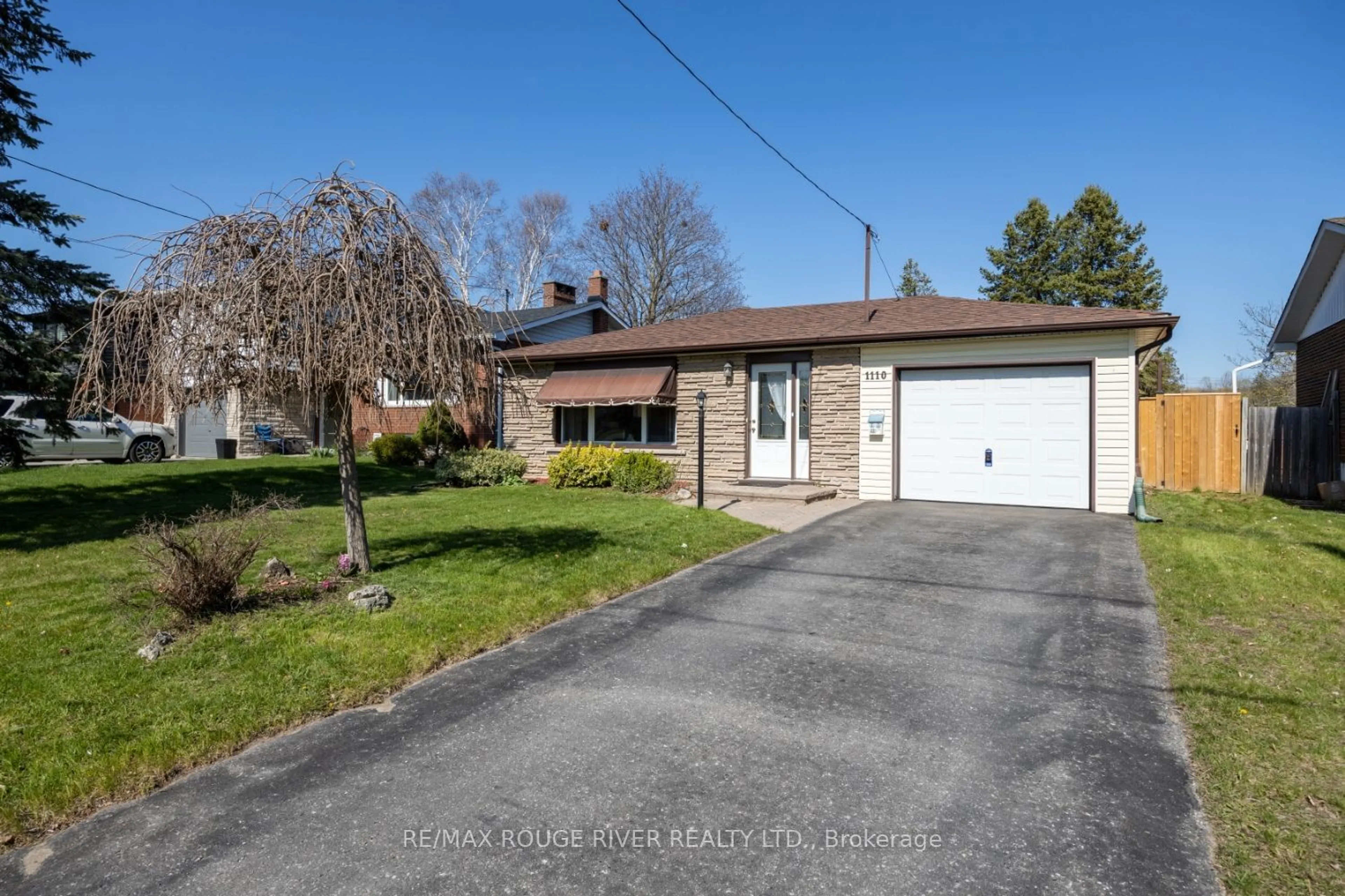Frontside or backside of a home for 1110 Ronlea Ave, Oshawa Ontario L1H 2X9