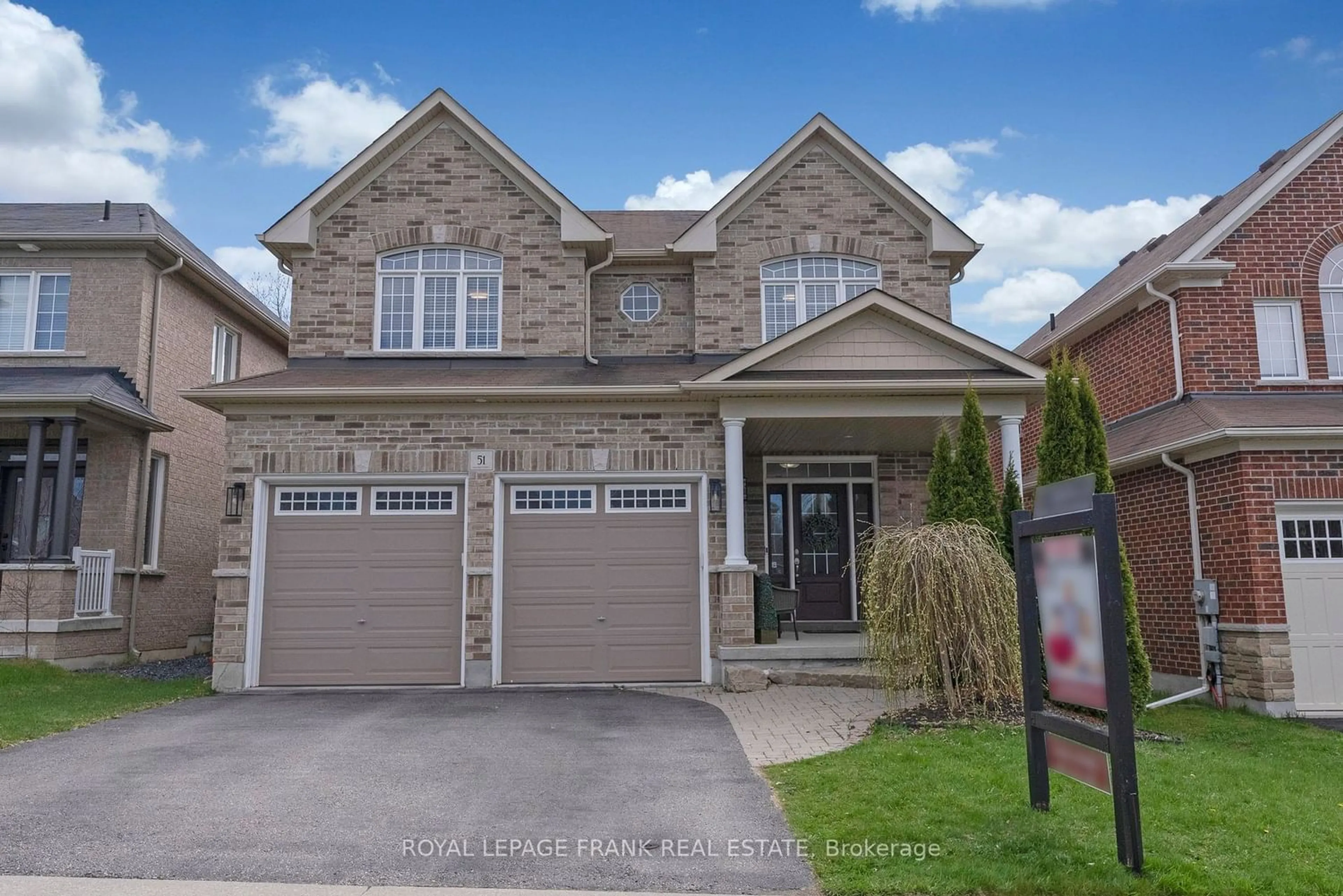 Frontside or backside of a home for 51 Skinner Crt, Clarington Ontario L1E 0A6