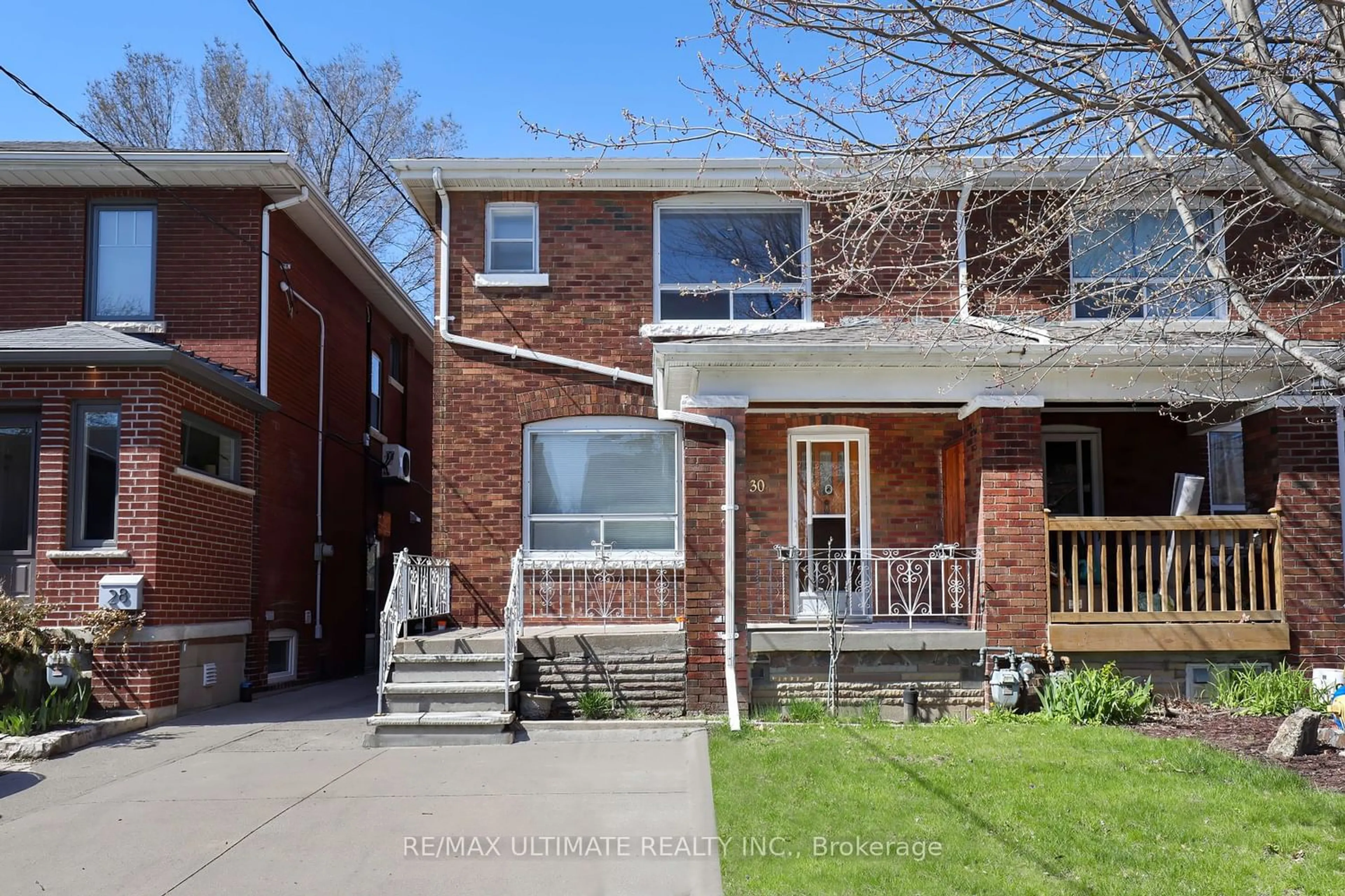 Frontside or backside of a home for 30 Springdale Blvd, Toronto Ontario M4J 1W5