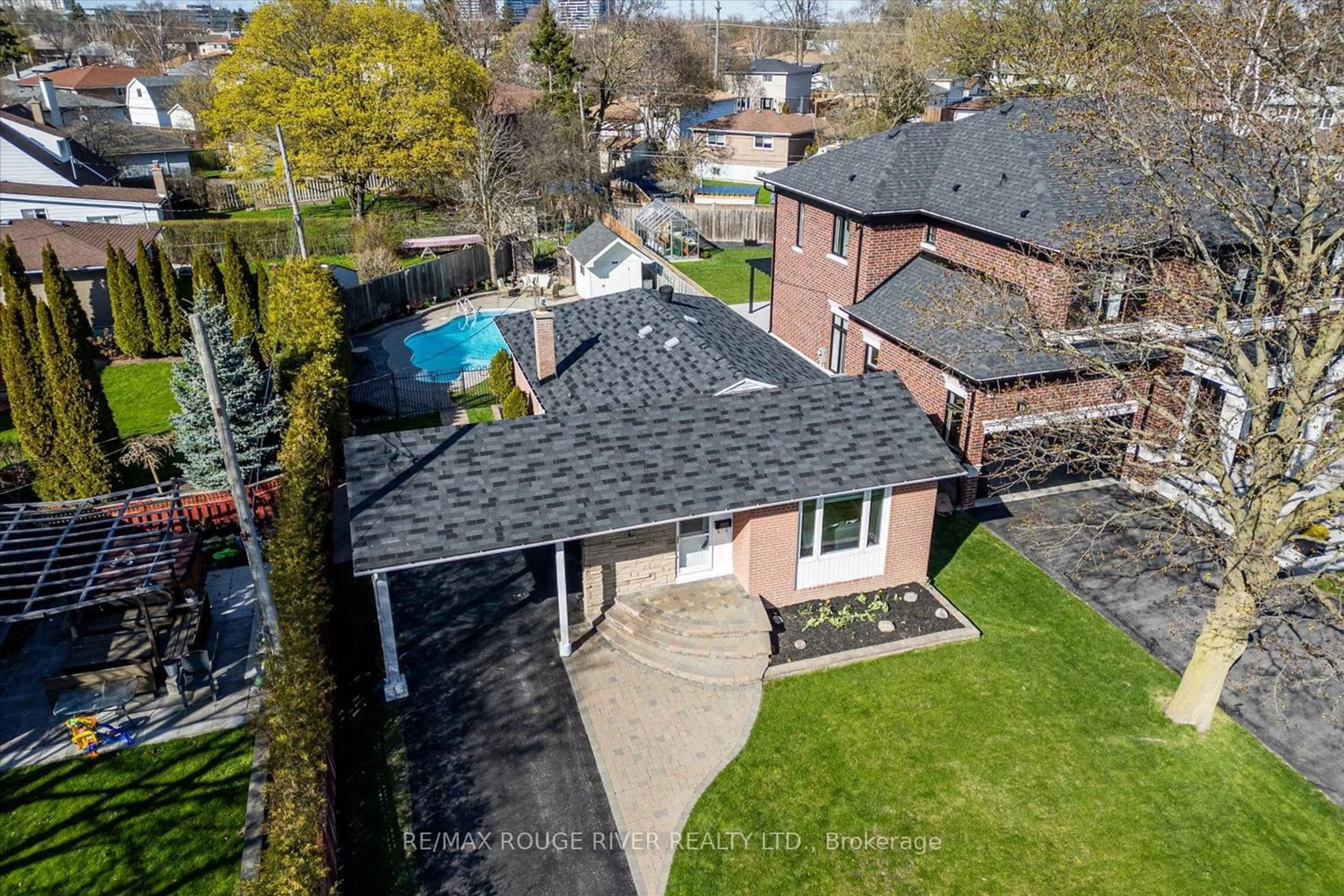 Frontside or backside of a home for 1279 Trellis Crt, Pickering Ontario L1W 1J2
