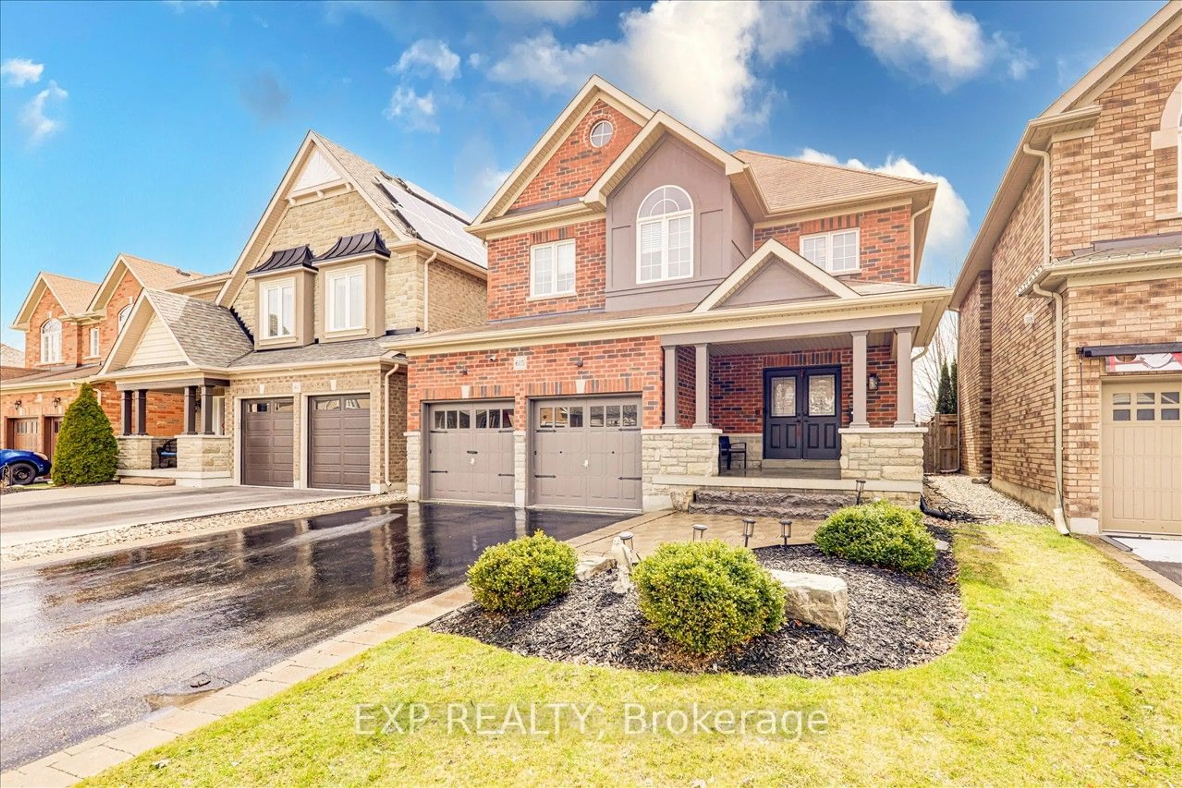 Frontside or backside of a home for 615 Fairglen Ave, Oshawa Ontario L1J 0A7