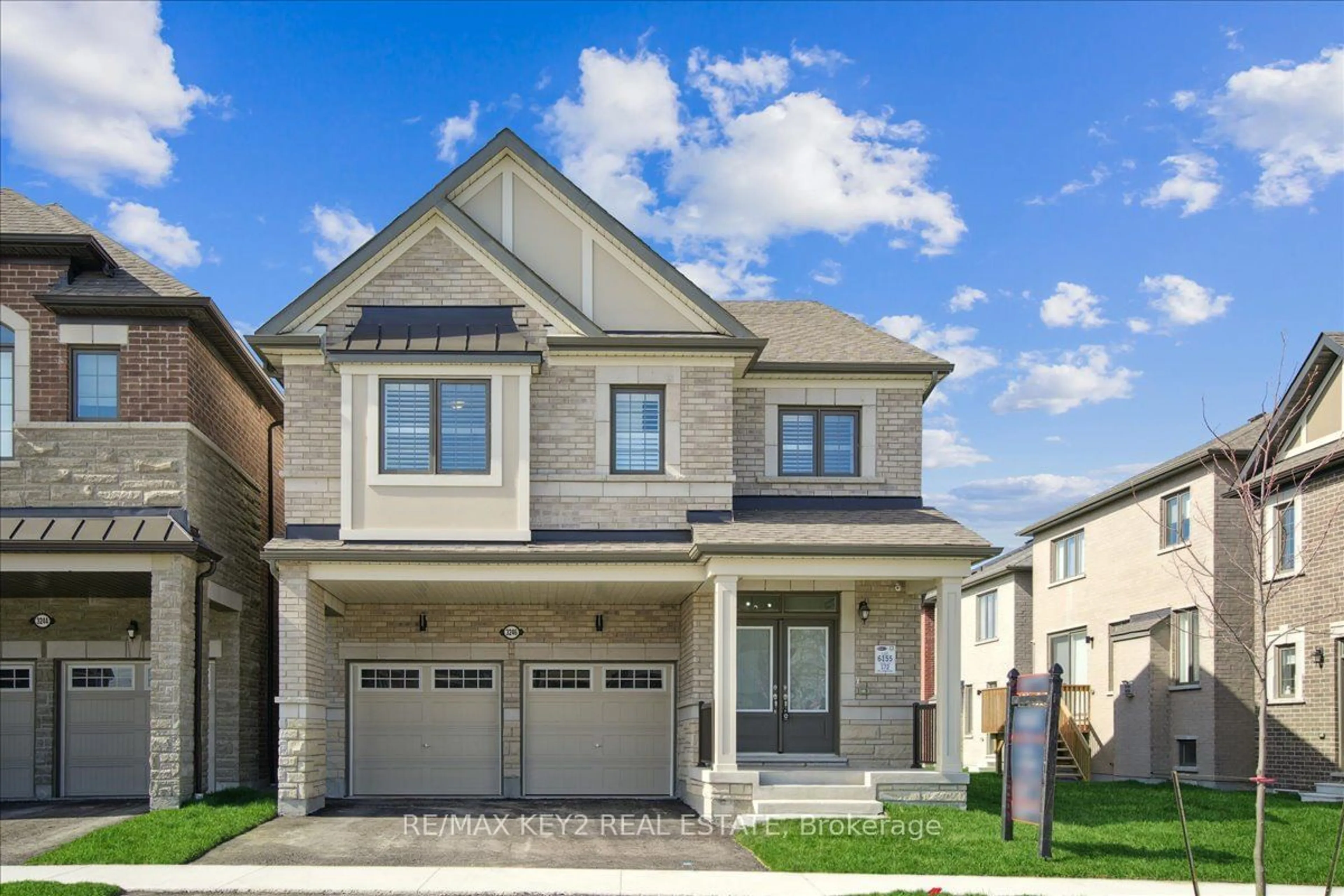 Frontside or backside of a home for 3246 Turnstone Blvd, Pickering Ontario L1X 0N3