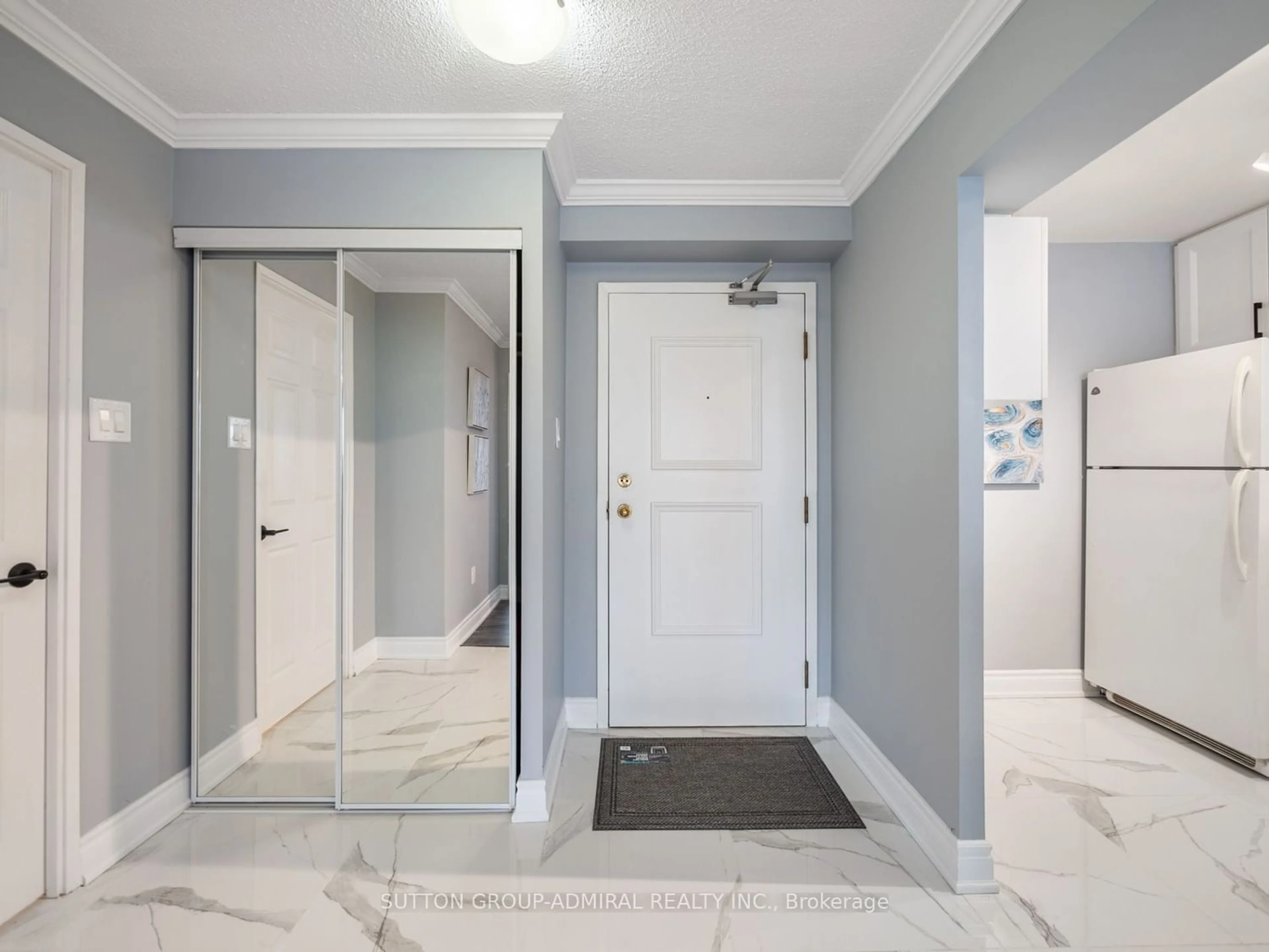 Indoor entryway for 3050 Ellesmere Rd #1617, Toronto Ontario M1E 5E6