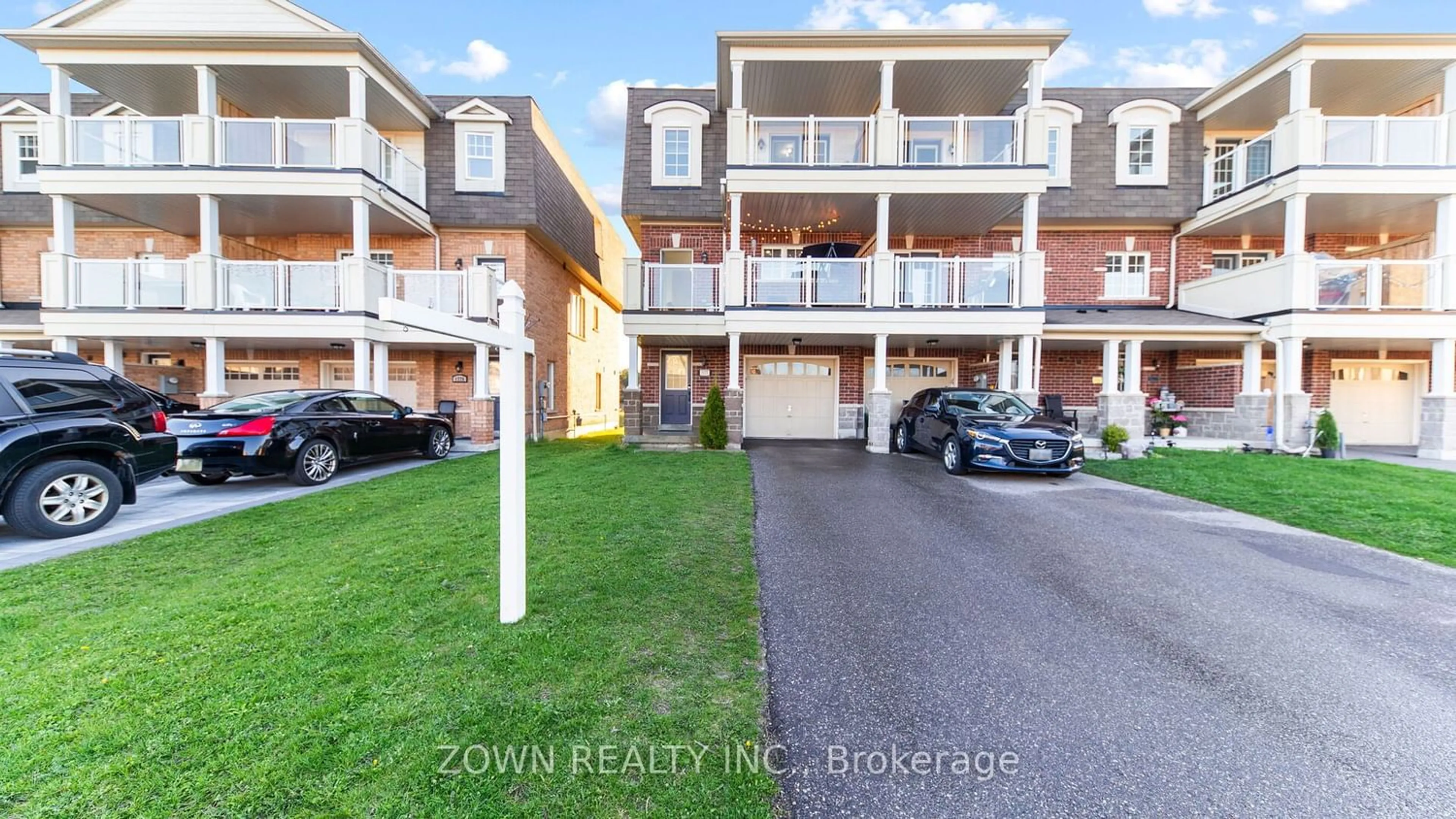 A pic from exterior of the house or condo for 1777 Carousel Dr, Pickering Ontario L1X 0C2