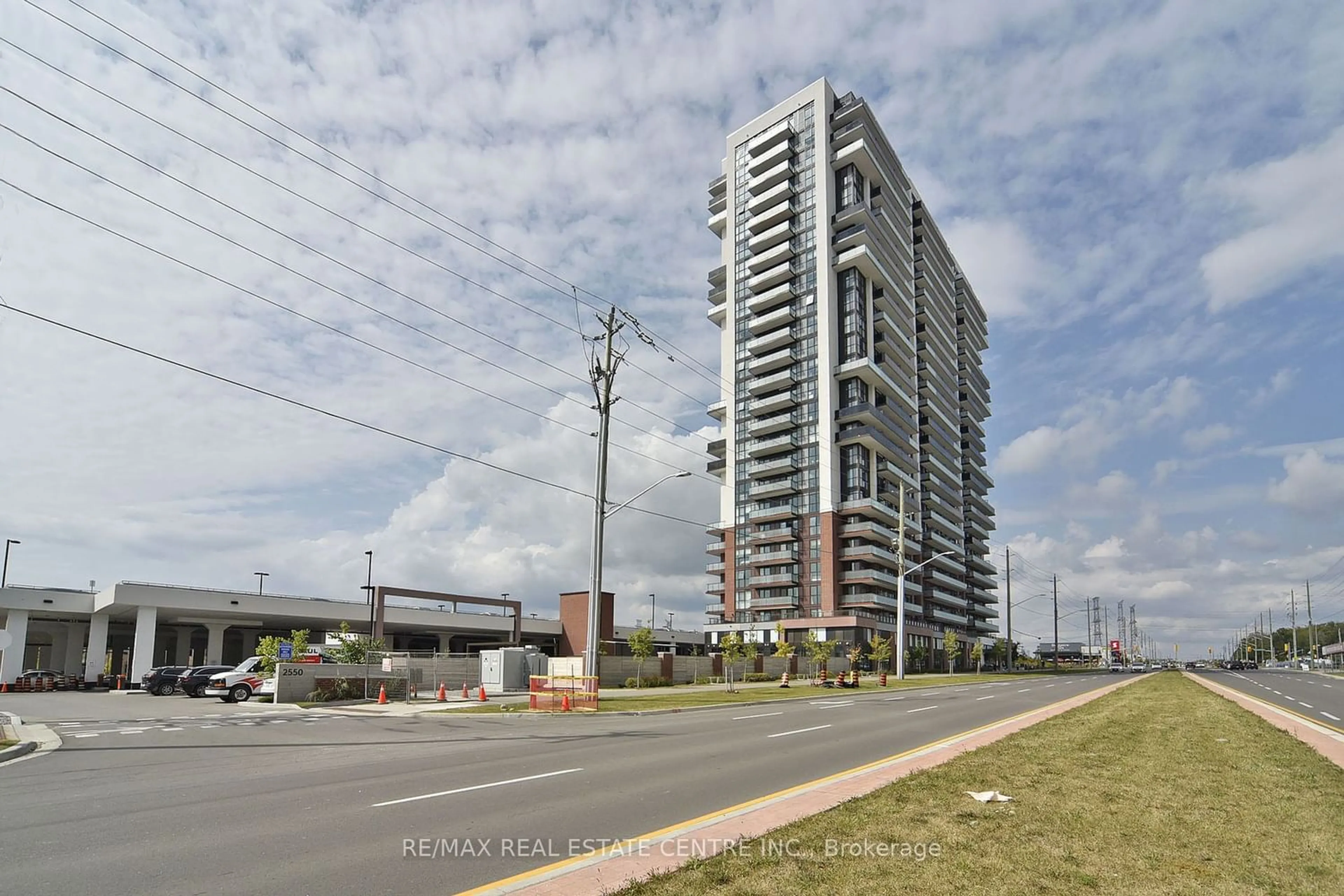 A pic from exterior of the house or condo for 2550 Simcoe Street St #1616, Oshawa Ontario L1L 0R5
