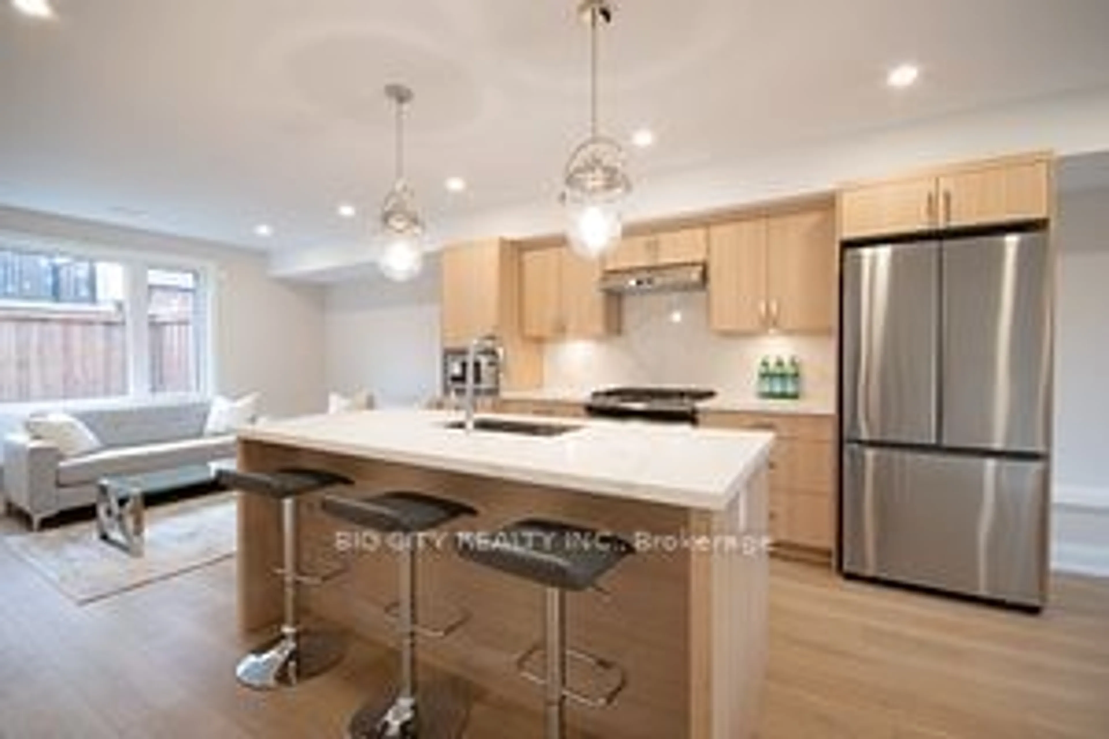Contemporary kitchen for 319 Mortimer Ave #Suite 4, Toronto Ontario M4J 2C9
