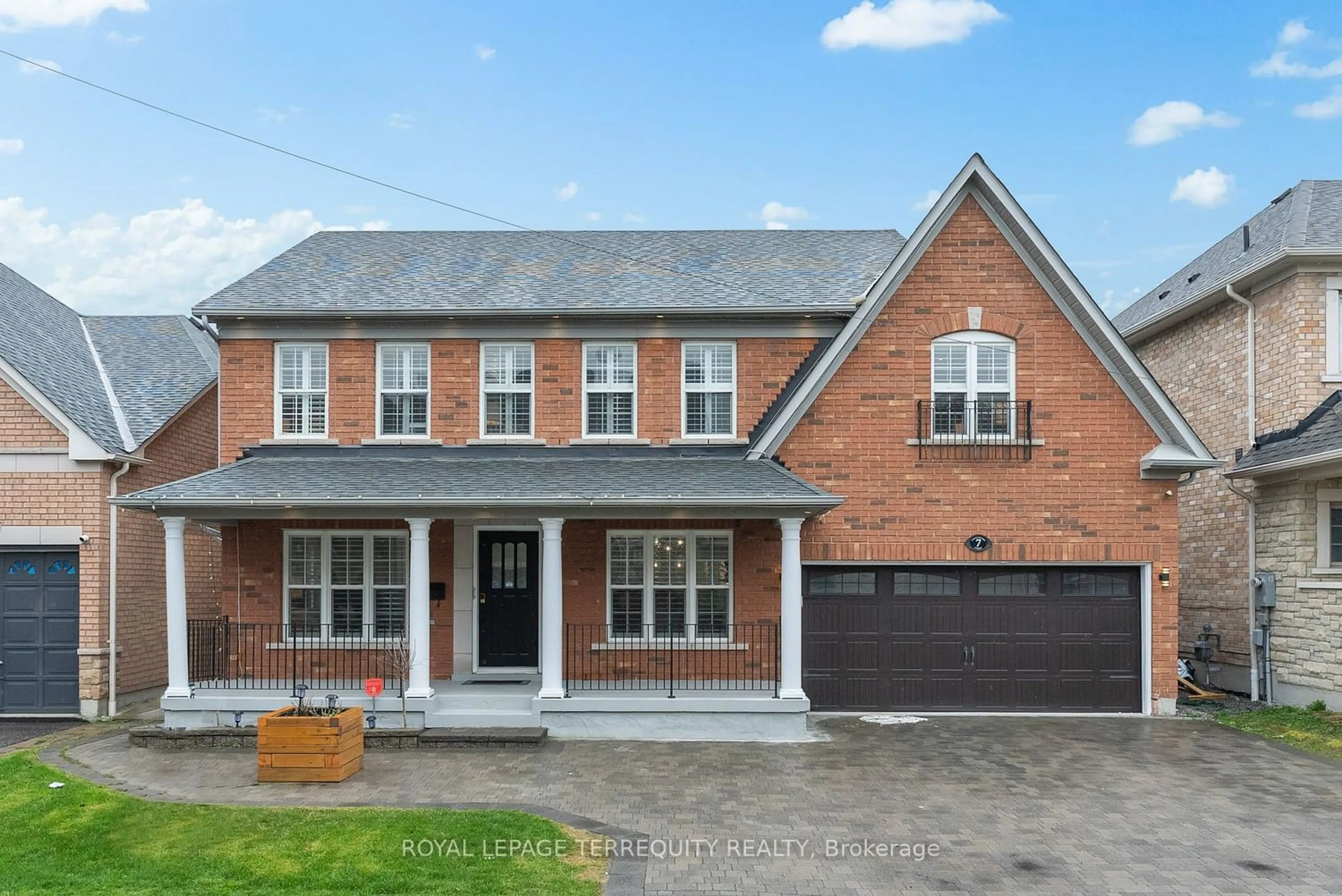 Home with brick exterior material for 7 Schoolbridge St, Ajax Ontario L1T 4Z2