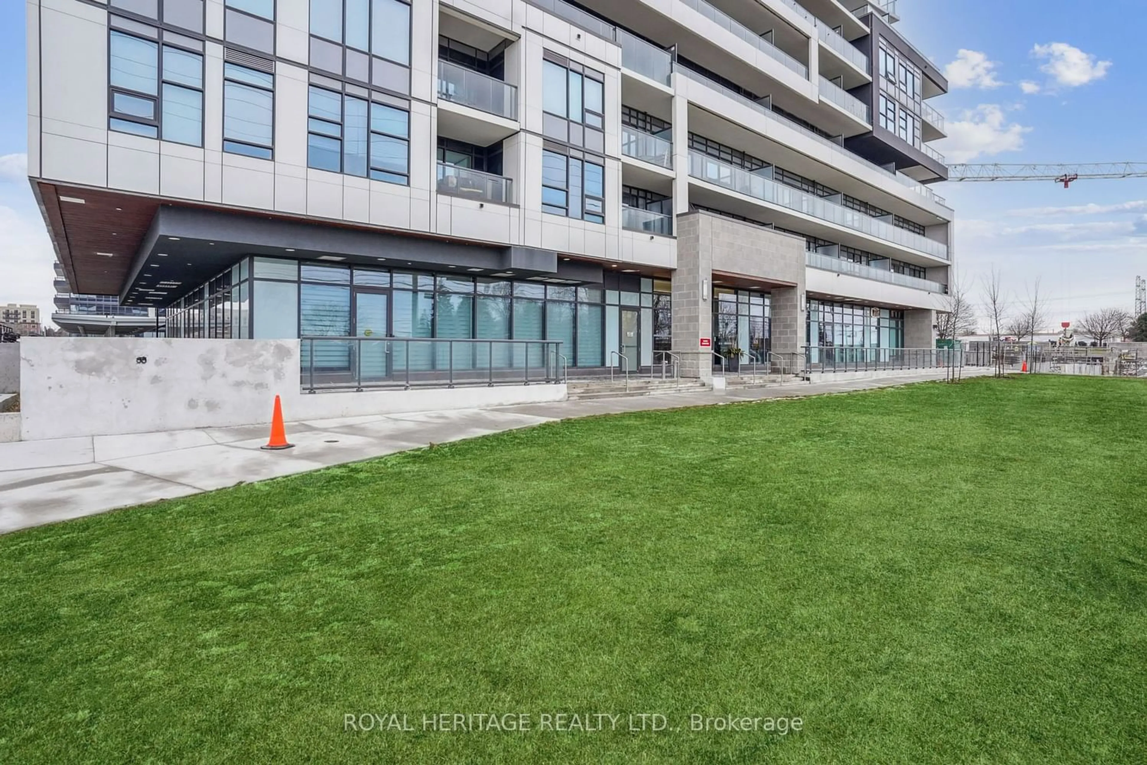 A pic from exterior of the house or condo for 1480 Bayly St #1614, Pickering Ontario L1W 0C2