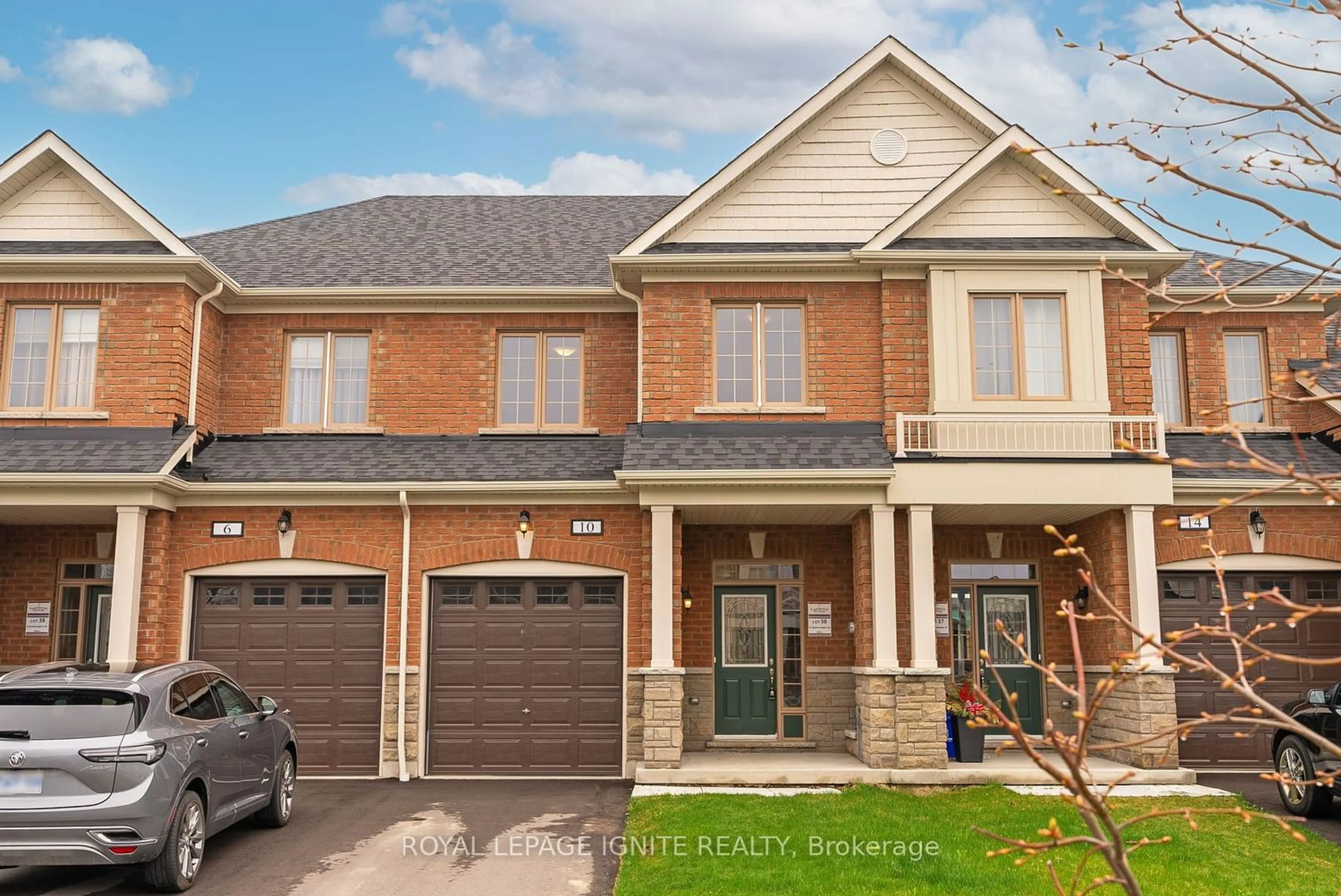 Home with brick exterior material for 10 Southampton St, Scugog Ontario L9L 0C6