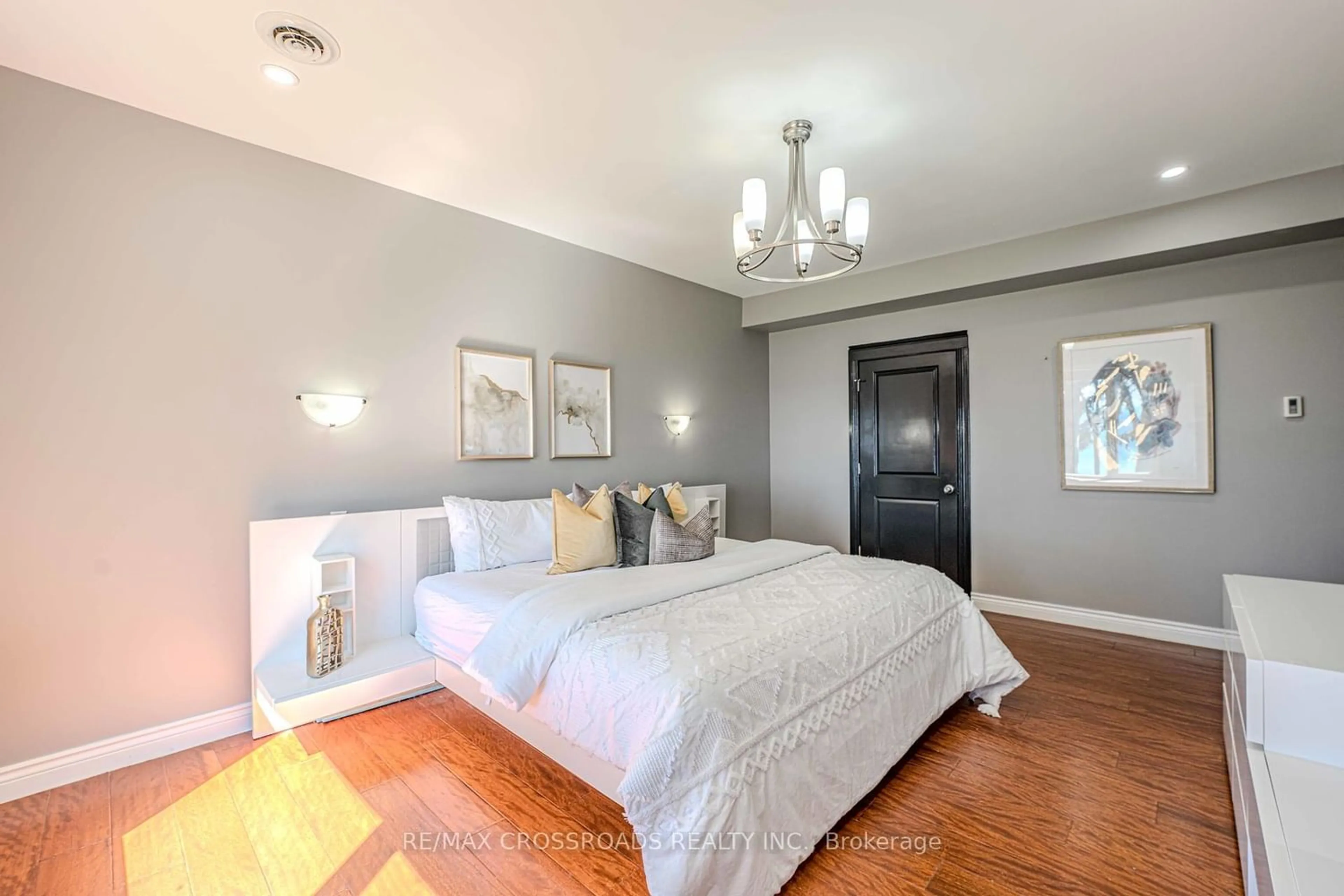 A pic of a room for 9 Redland Cres, Toronto Ontario M1M 1B7