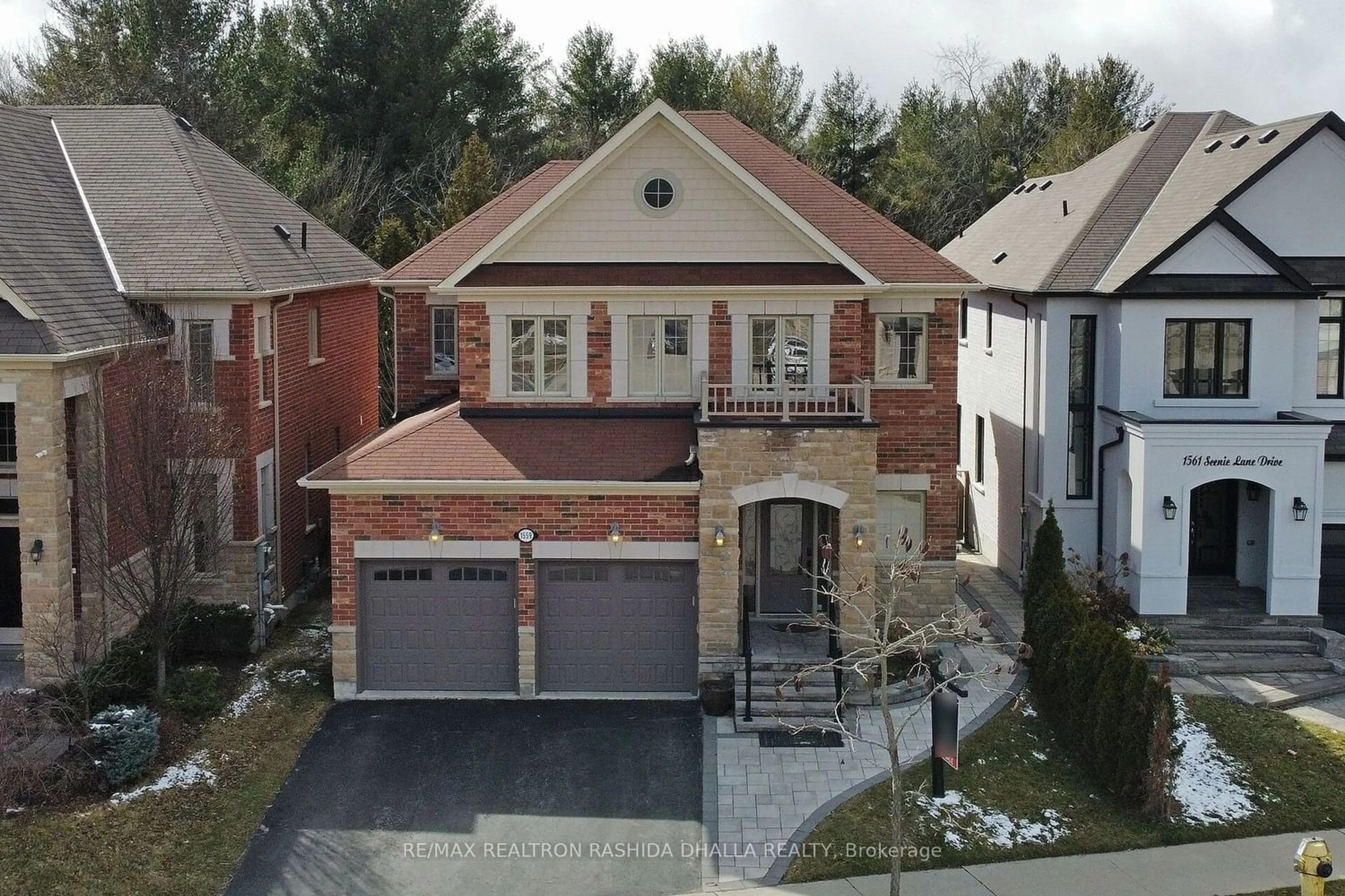 Home with brick exterior material for 1559 Scenic Lane Dr, Pickering Ontario L1X 0B7