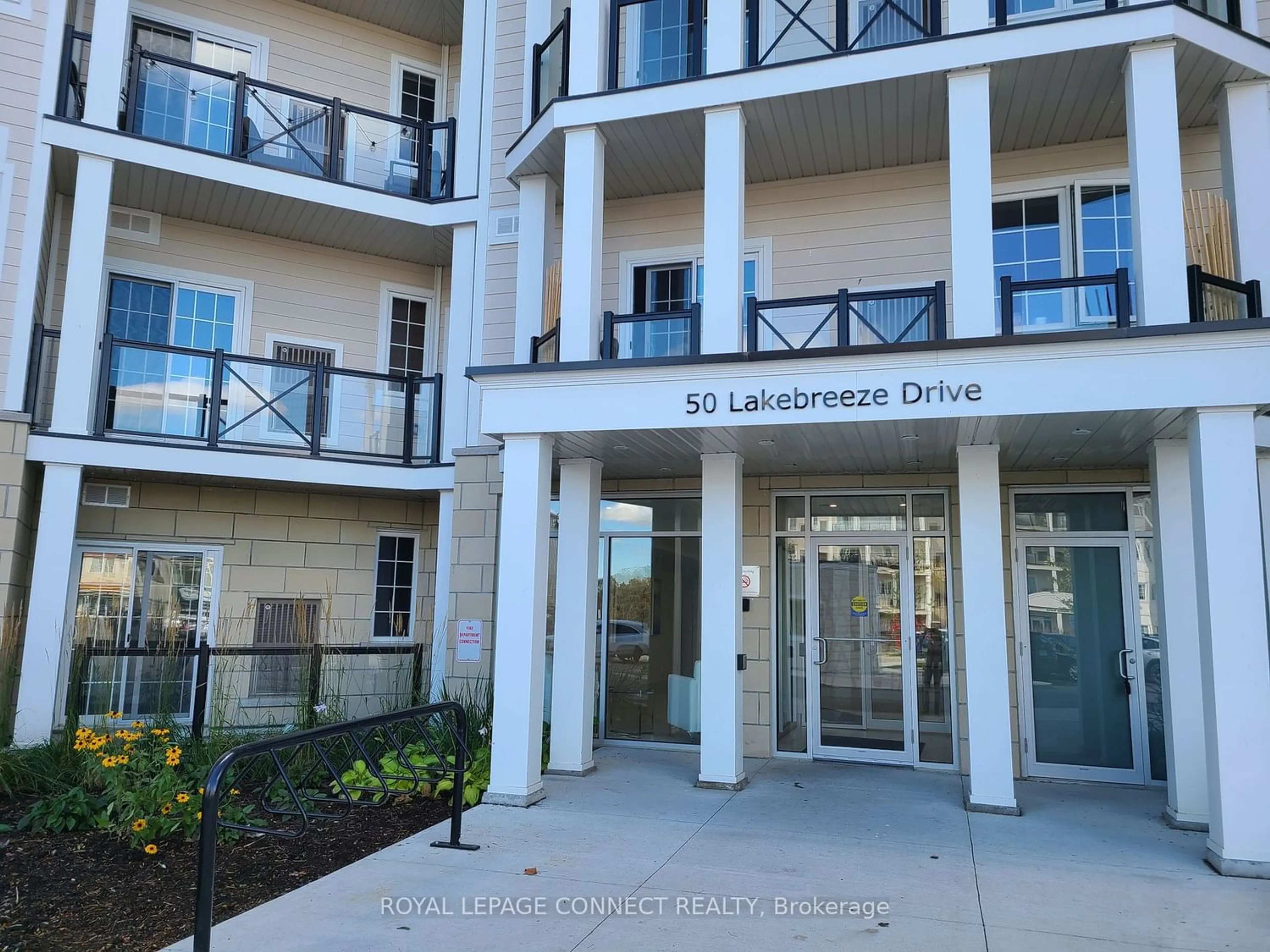 A pic from exterior of the house or condo for 50 Lakebreeze Dr #129, Clarington Ontario L1B 0V9