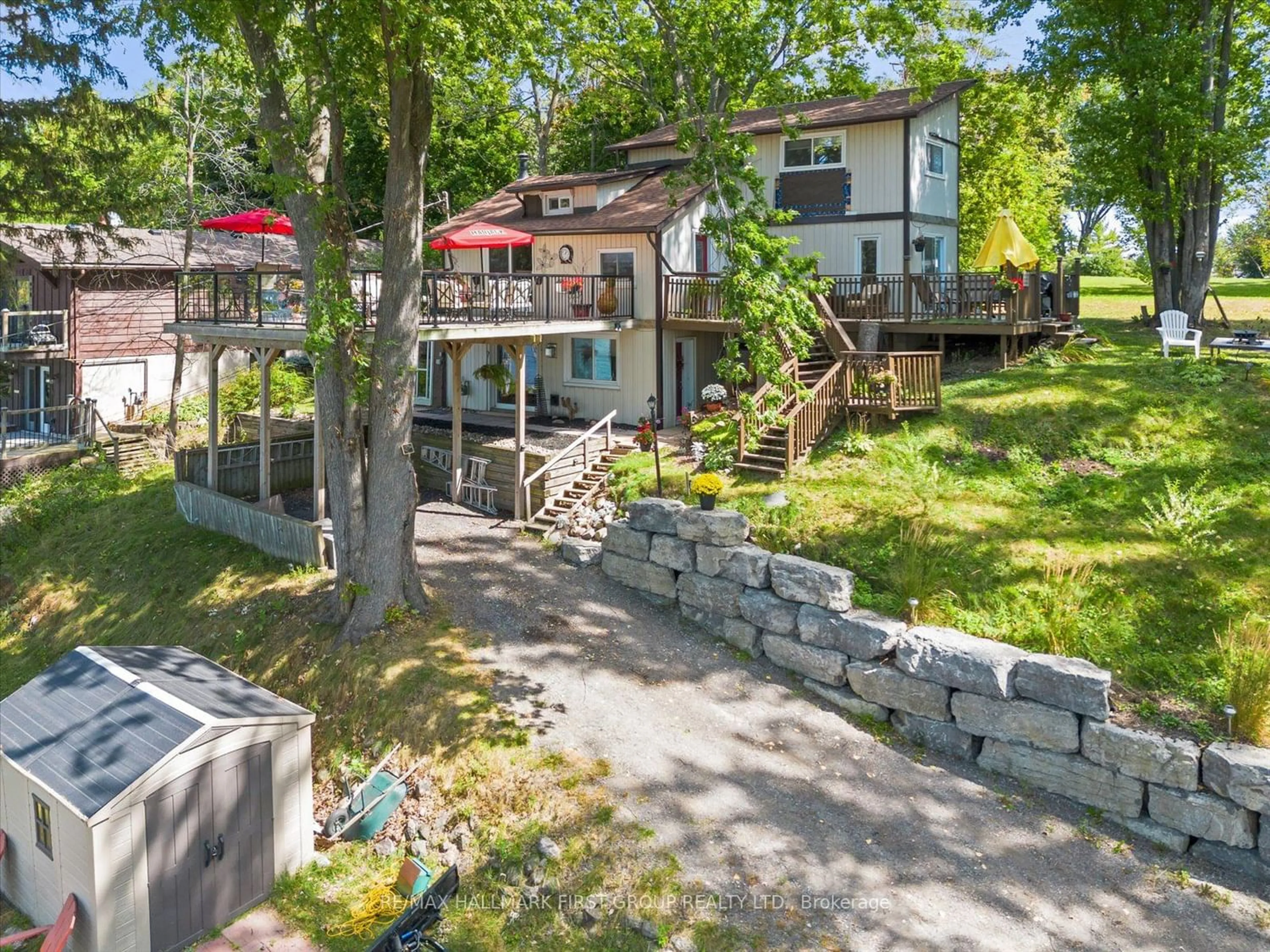 Frontside or backside of a home for 73 Lakeside Beach Rd, Scugog Ontario L9L 1B4